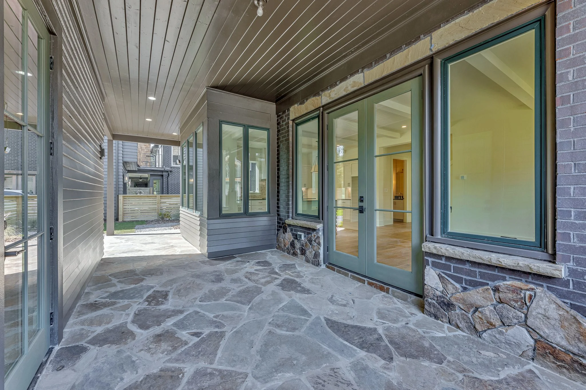 LaRuche_Builder_RSmith_330_High_Street-43.jpg