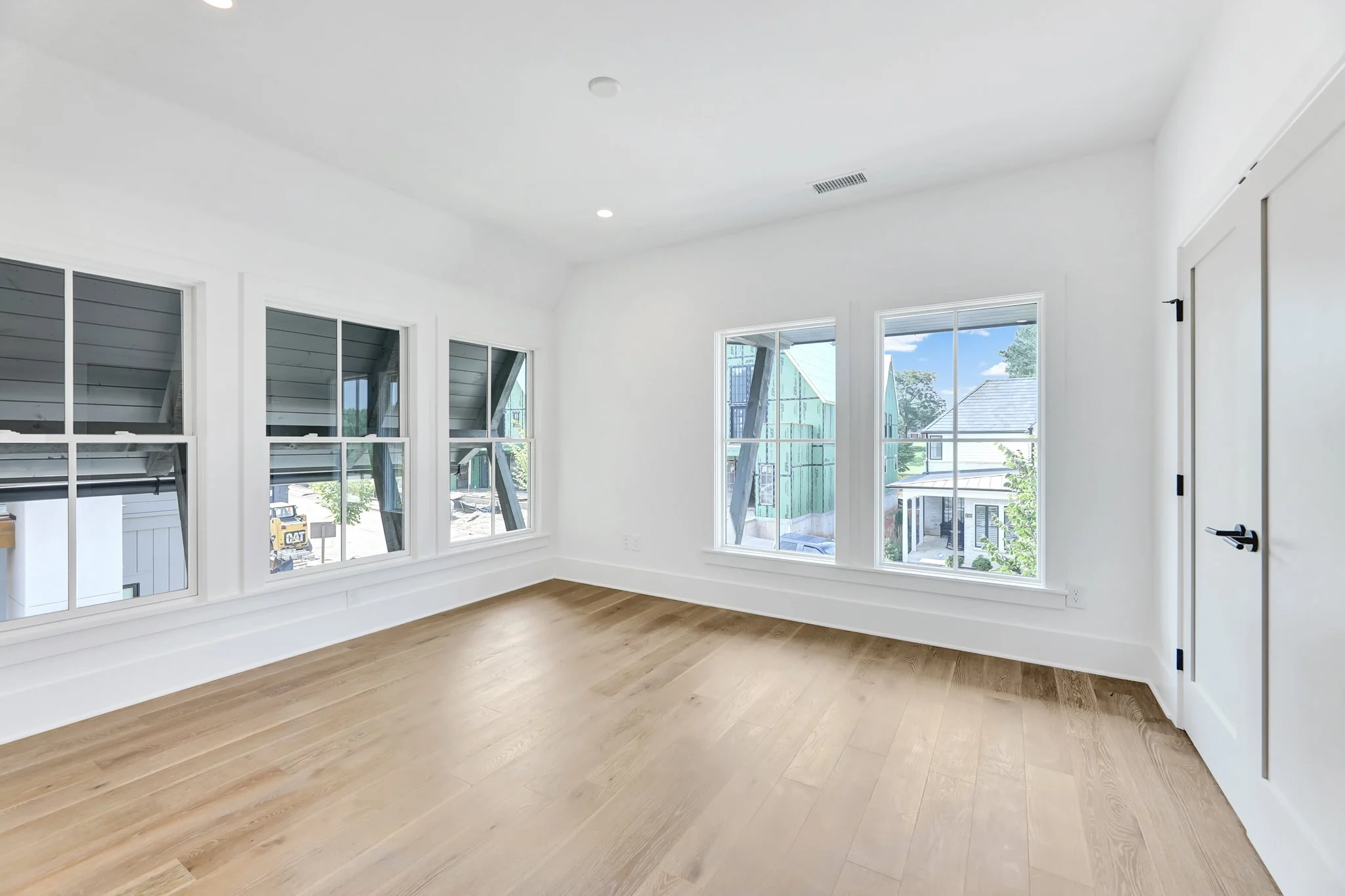 LaRuche_RealEstate_RSmith_245_High_Street-14.jpg