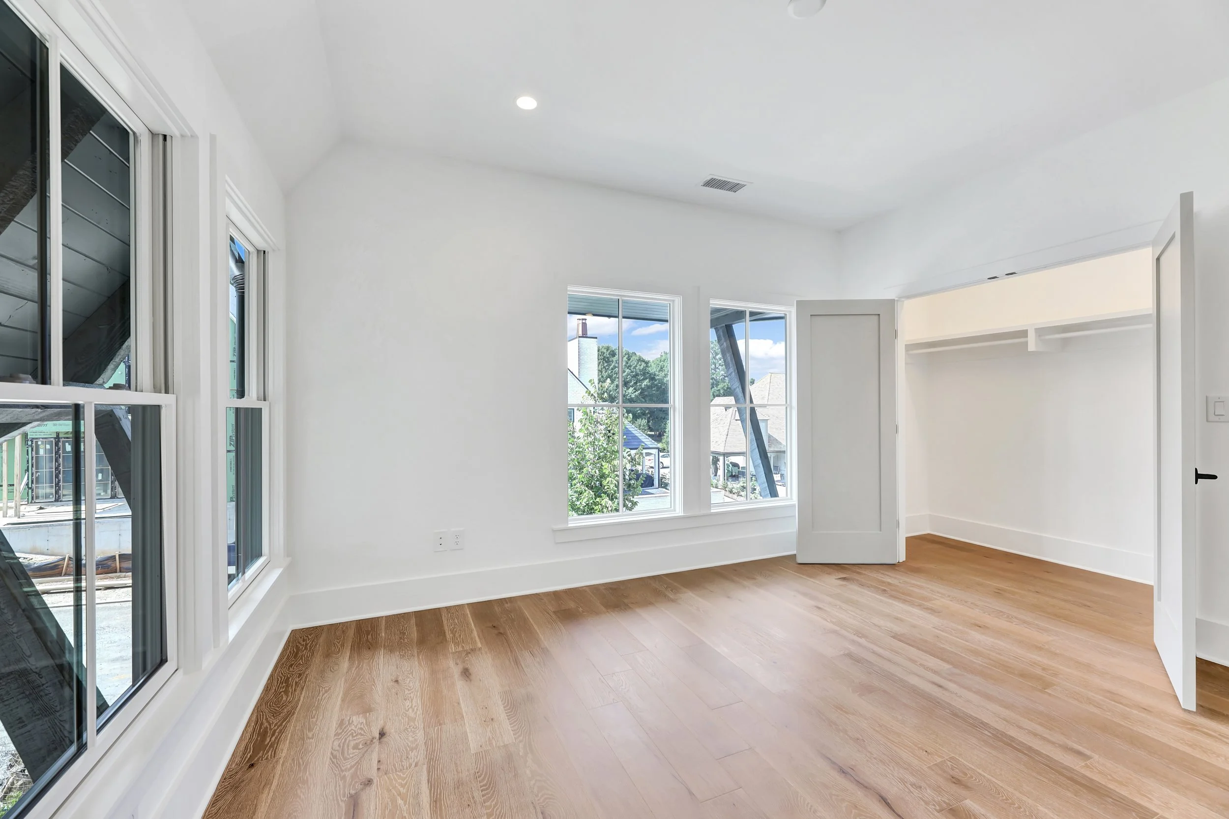 LaRuche_RealEstate_RSmith_245_High_Street-15.jpg