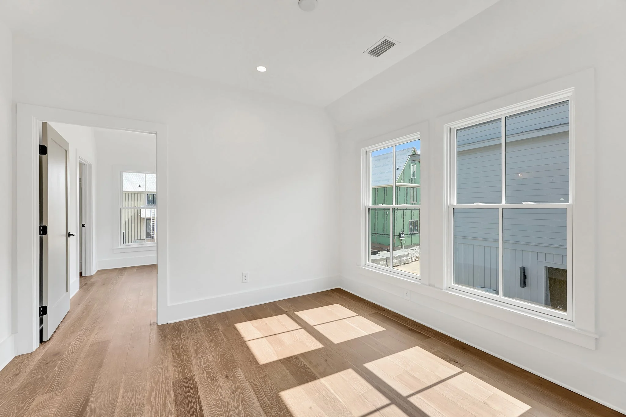 LaRuche_RealEstate_RSmith_245_High_Street-21.jpg