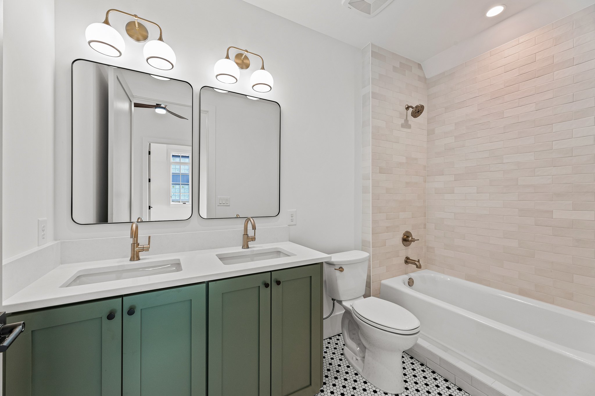 LaRuche_NewHome_McKinney_335_2nd_Street-32.jpg