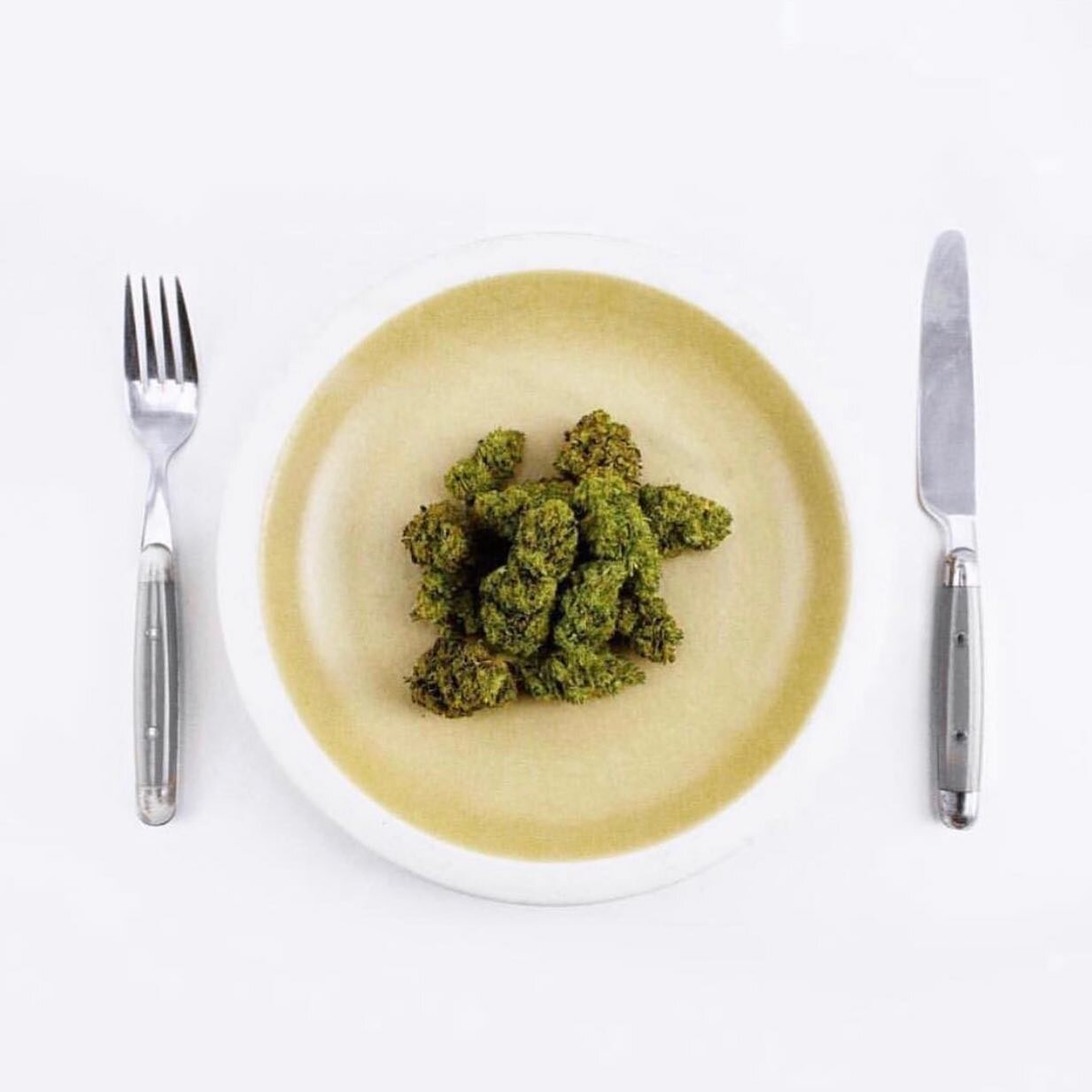 What&rsquo;s on today&rsquo;s menu? Be sure to re-up on your @mysdstrains We carry so many new strains, new packaging &amp; more Click the link in our bio section to find out what suppliers carry @mysdstrains Were located in San Diego, Palm Springs, 
