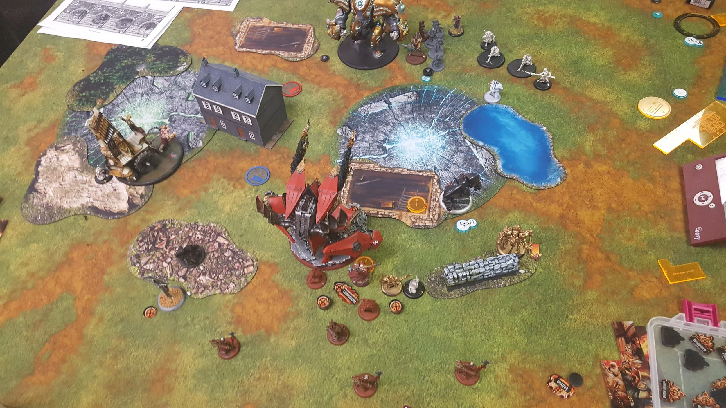 Seriously though, Broken Egg terrain so much more vibrant than my old stuff. Also... oooow...