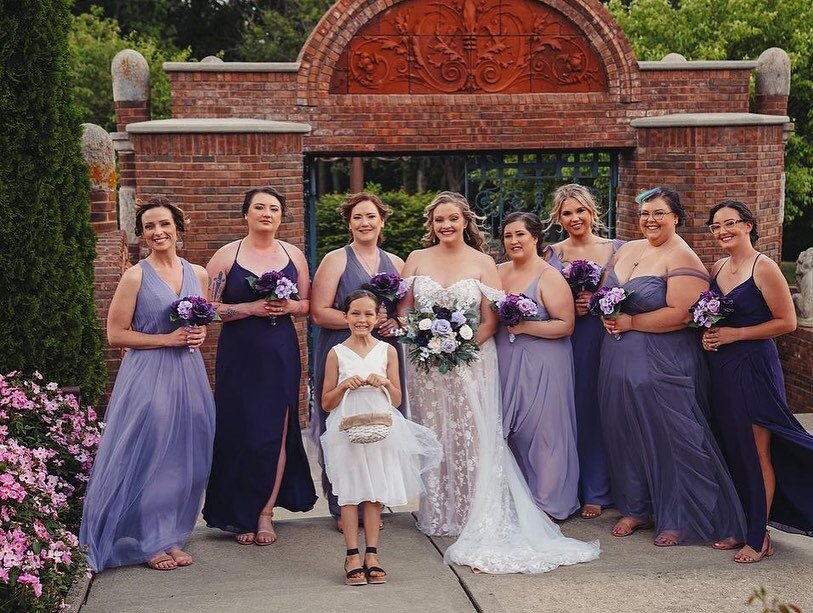 Had so much fun helping Charli and her squad with this mix and match #omahabride #nebride #nebraskabride #midwestbride #castleweddings #mixandmatchbridesmaids