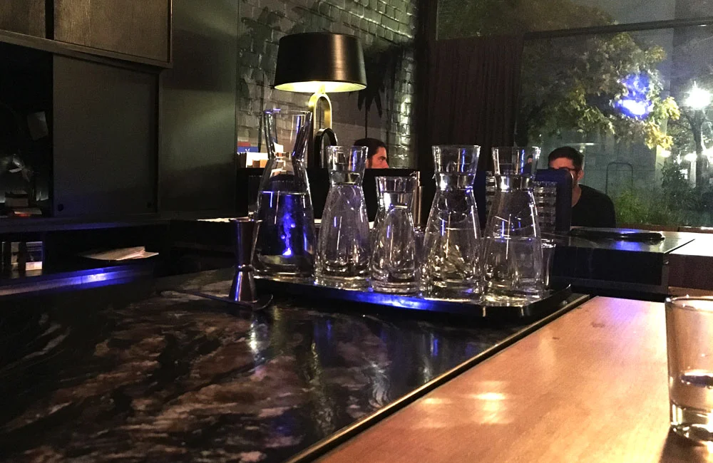 zentral_cocktail bar berlin innen.jpg