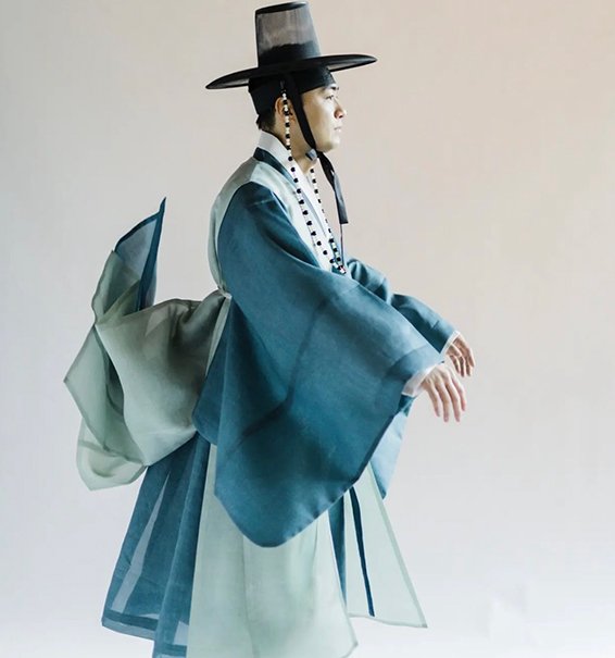 The Hanbok.jpg