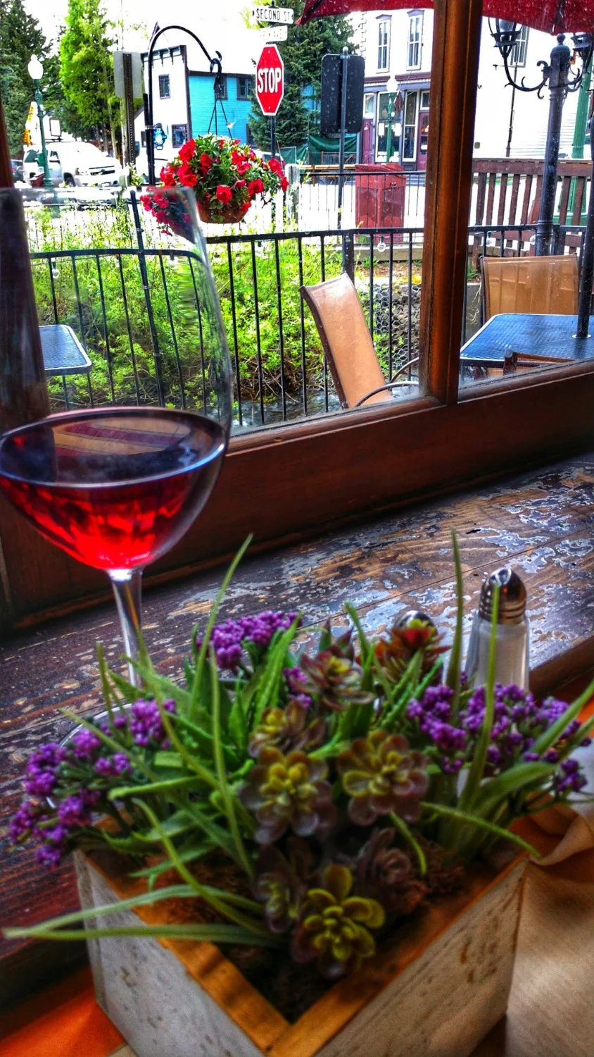 coal-creek-grill-crested-butte-restaurant.jpg