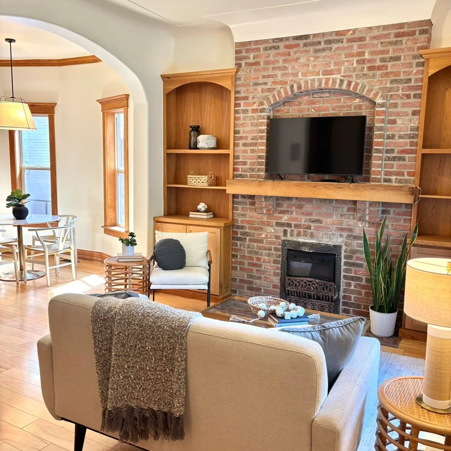 Love all the original details in this spectacular home just outside of Whittier Park! On the market soon!! 

#5280magazine #acutedesigner #stagingworks #liveindenver #stagingsells #denverrealestate #girlboss #housetour #coloradorealtor #homesweethome