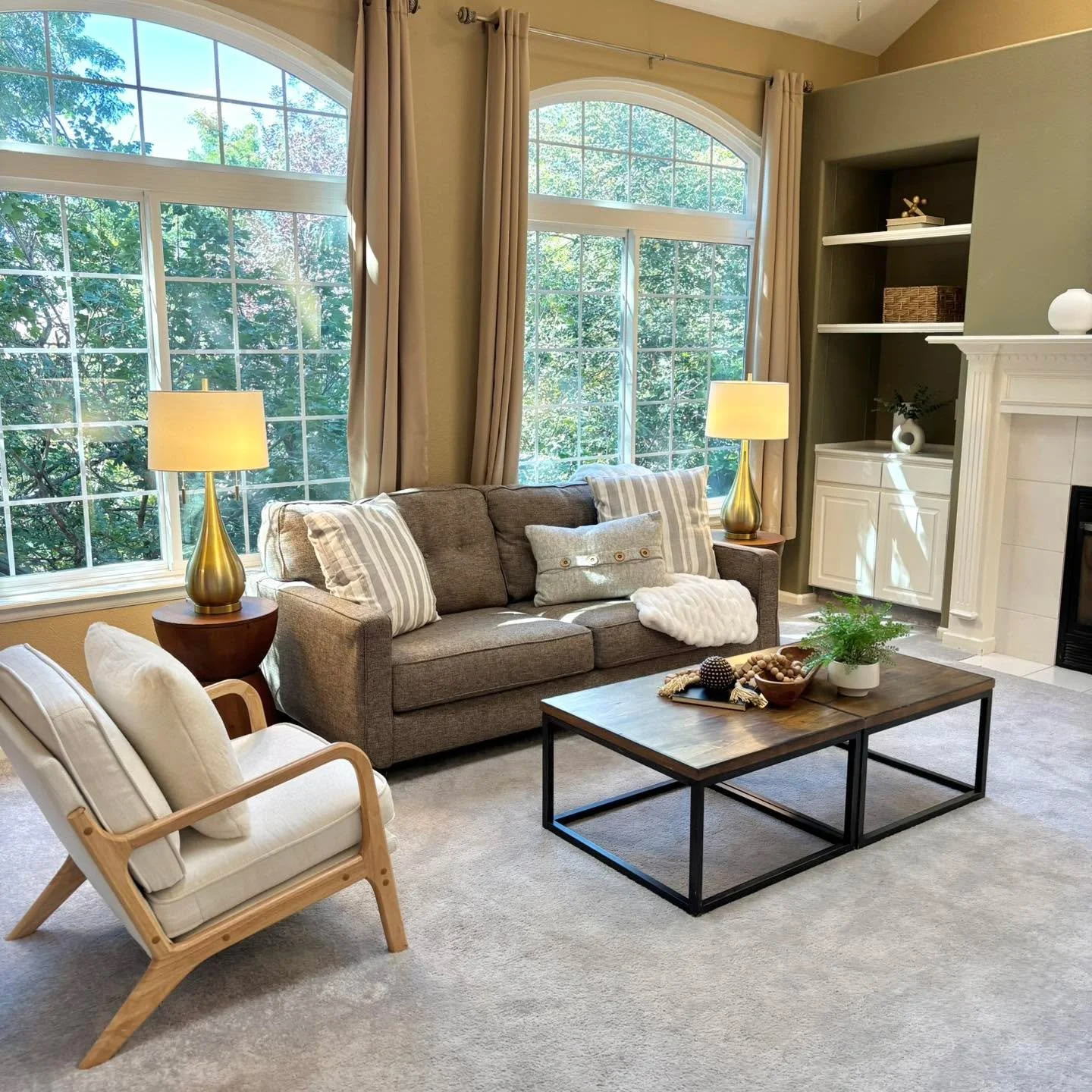 A perfect spot to cozy up with the family! Fabulous home in Aurora hitting the market soon! 

#5280magazine #acutedesigner #stagingworks #liveindenver #stagingsells #denverrealestate #girlboss #housetour #coloradorealtor #homesweethome #instahome #ho