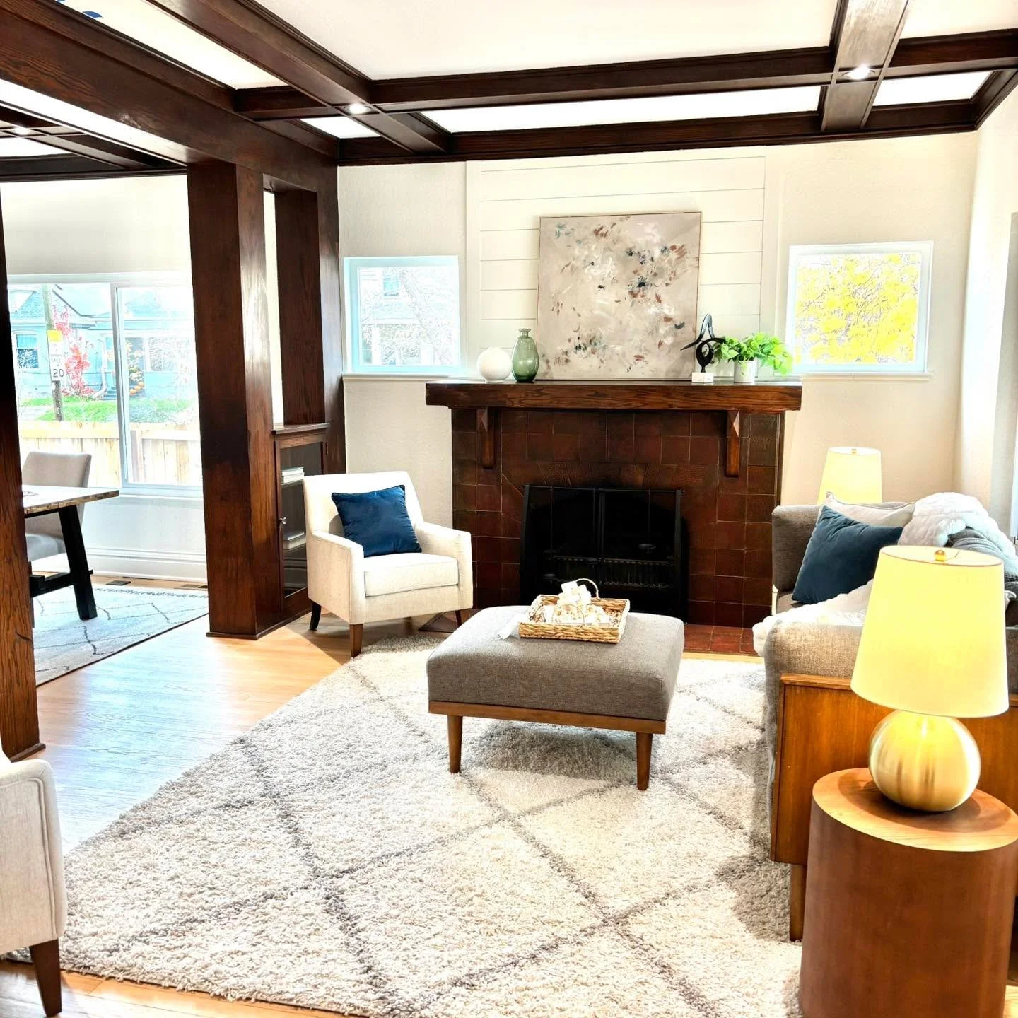 Talk about a stunner! This gorgeous craftsman home was perfectly done and the most precious architectural details were saved and restored! Look at that ceiling! Great job @srb_randon !!

#5280magazine #acutedesigner #stagingworks #liveindenver #stagi