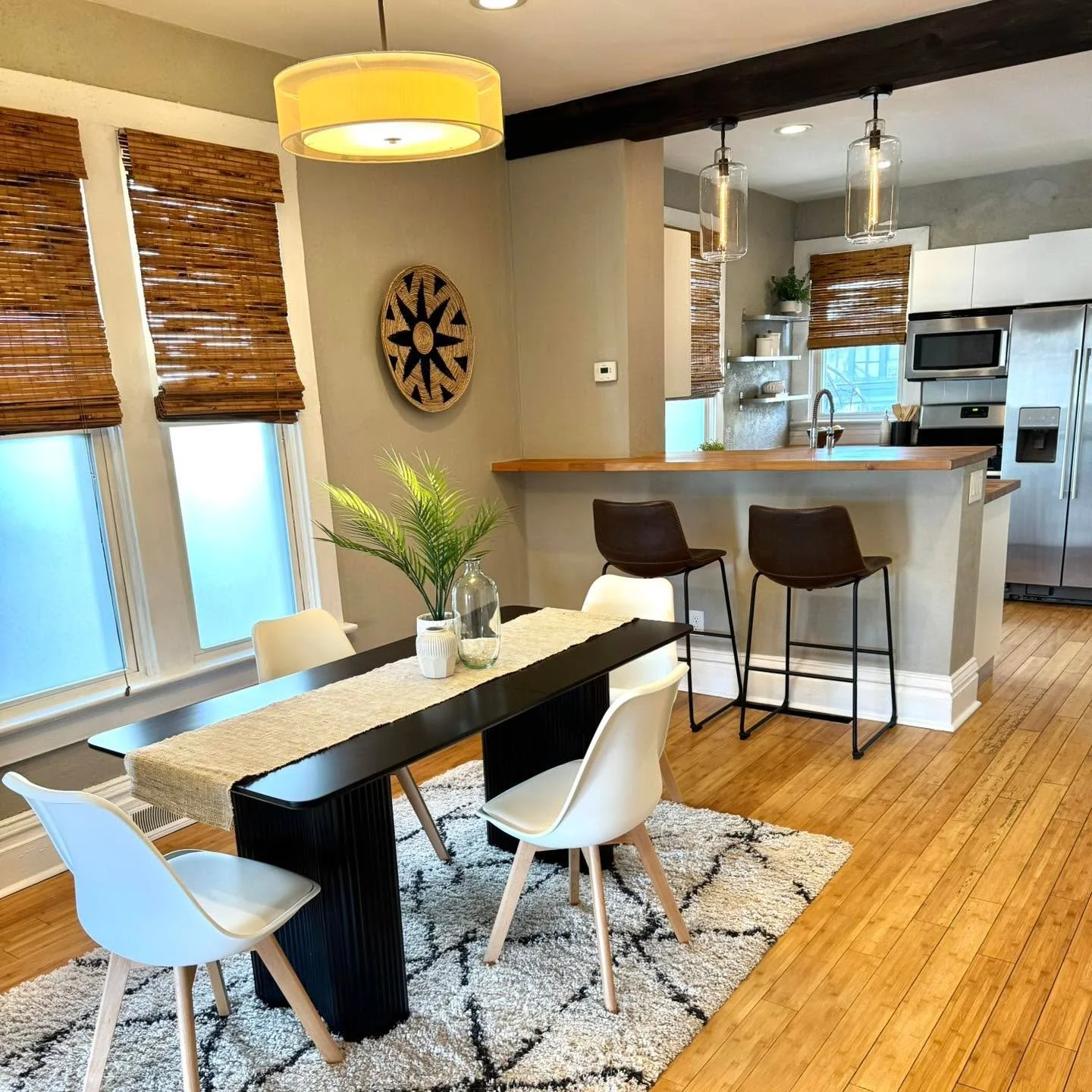 A little sneak peak into the cutest home!! On the market now!! 

#5280magazine #acutedesigner #stagingworks #liveindenver #stagingsells #denverrealestate #girlboss #housetour #coloradorealtor #homesweethome #instahome #homestaging #denverdesign #howy