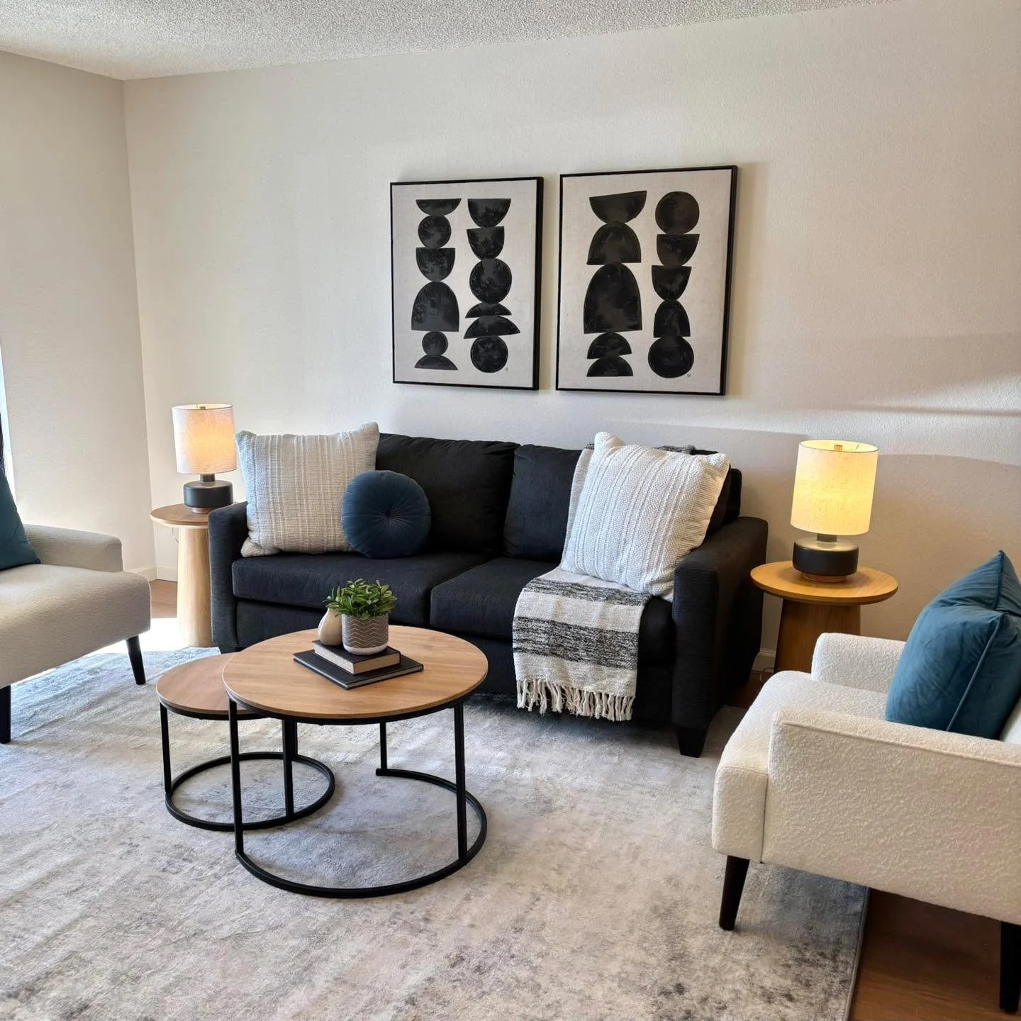 Sneak peek on a fun condo near Lowry! Coming soon!!

#5280magazine #acutedesigner #stagingworks #liveindenver #stagingsells #denverrealestate #girlboss #housetour #coloradorealtor #homesweethome #instahome #homestaging #denverdesign #howyouhome #colo