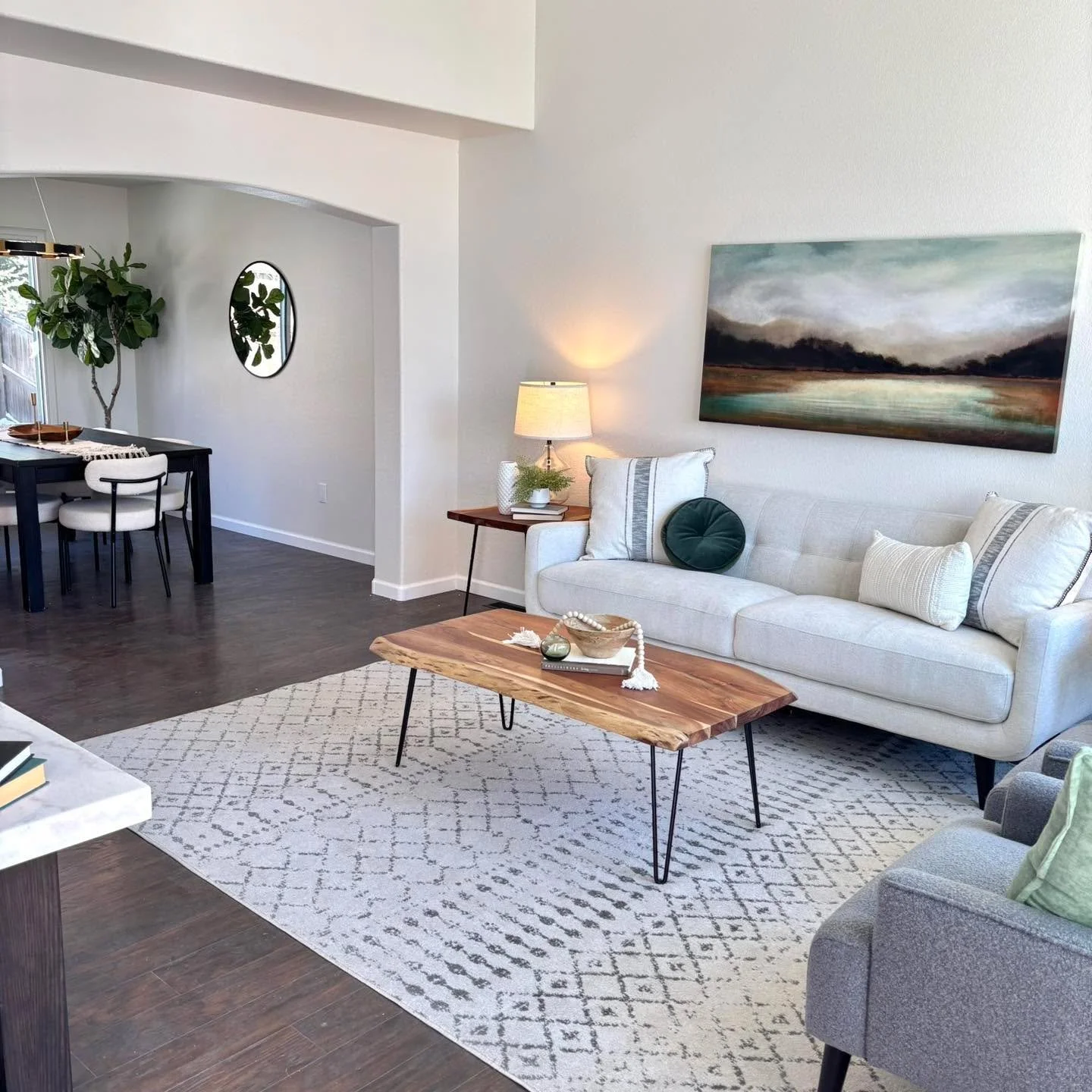 Get ready for this show stopper to hit the market in lovely Arvada! Coming soon!! 

#5280magazine #acutedesigner #stagingworks #liveindenver #stagingsells #denverrealestate #girlboss #housetour #coloradorealtor #homesweethome #instahome #homestaging 