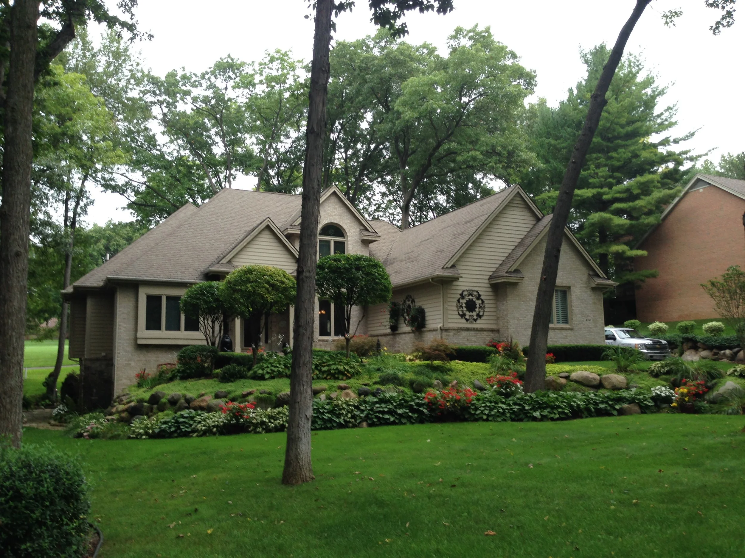 Oak Tree Ct- Brighton-Oak Pointe-$494,000