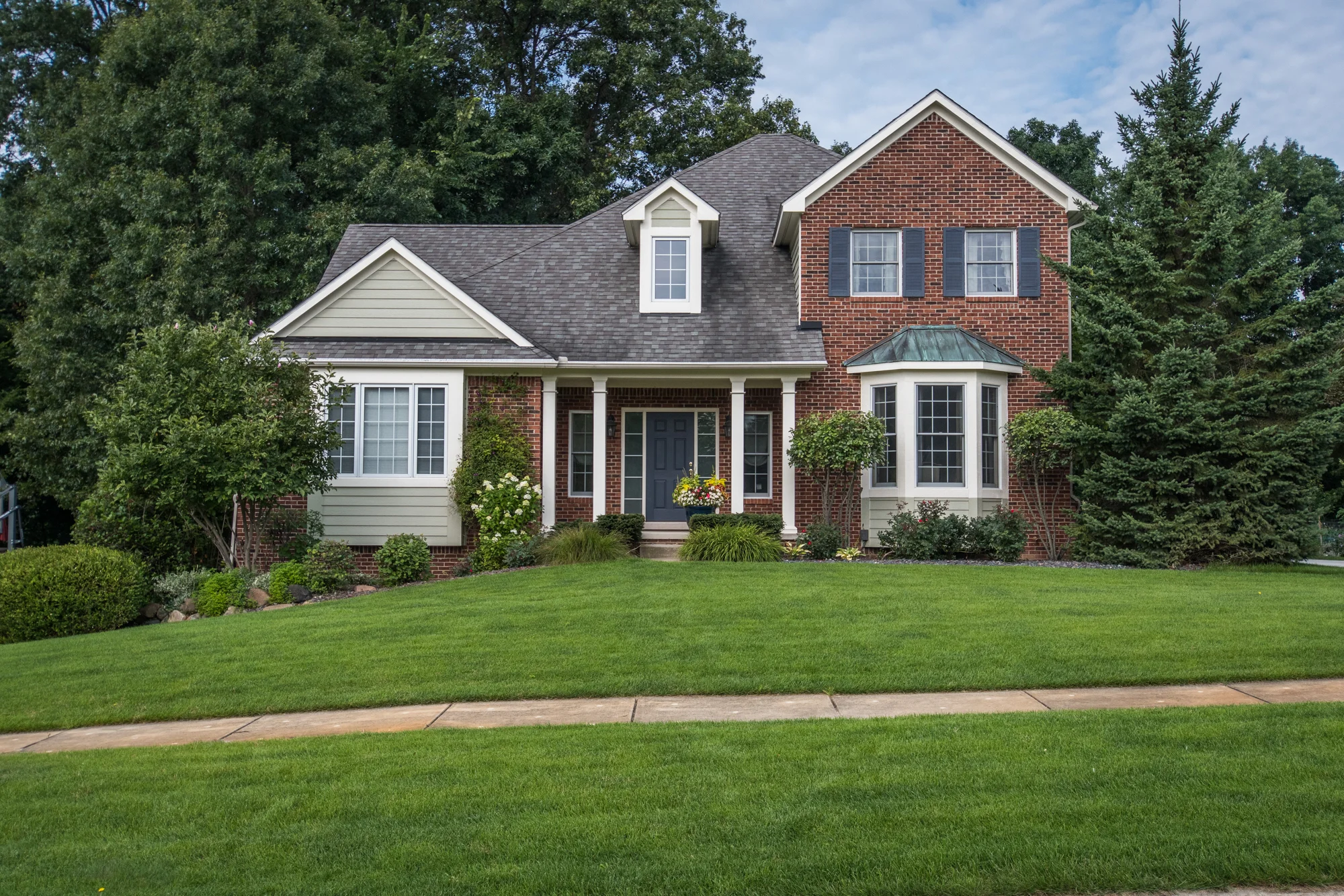 Olde Hawthorne-Brighton-$500,000