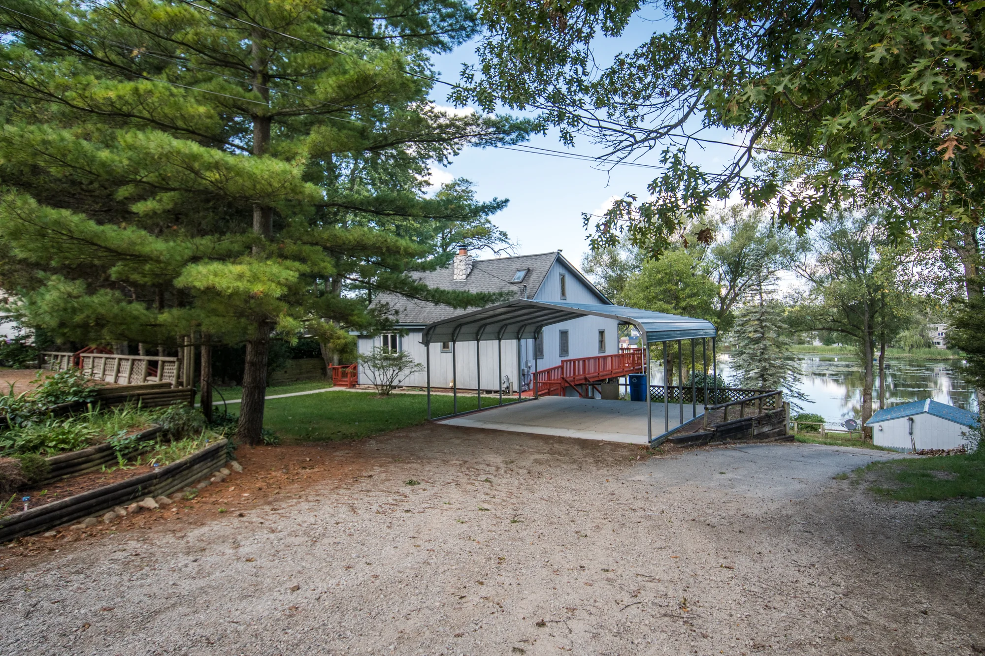 River Valley-Hamburg-River Front- $261,000