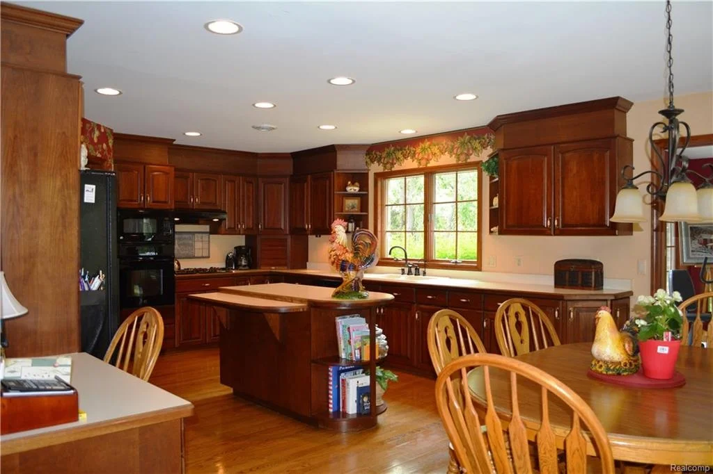 PREVIOUS LISTING