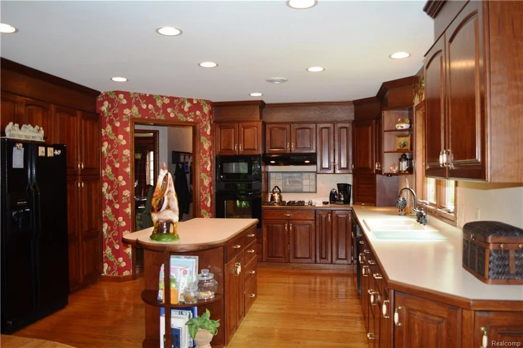 PREVIOUS LISTING