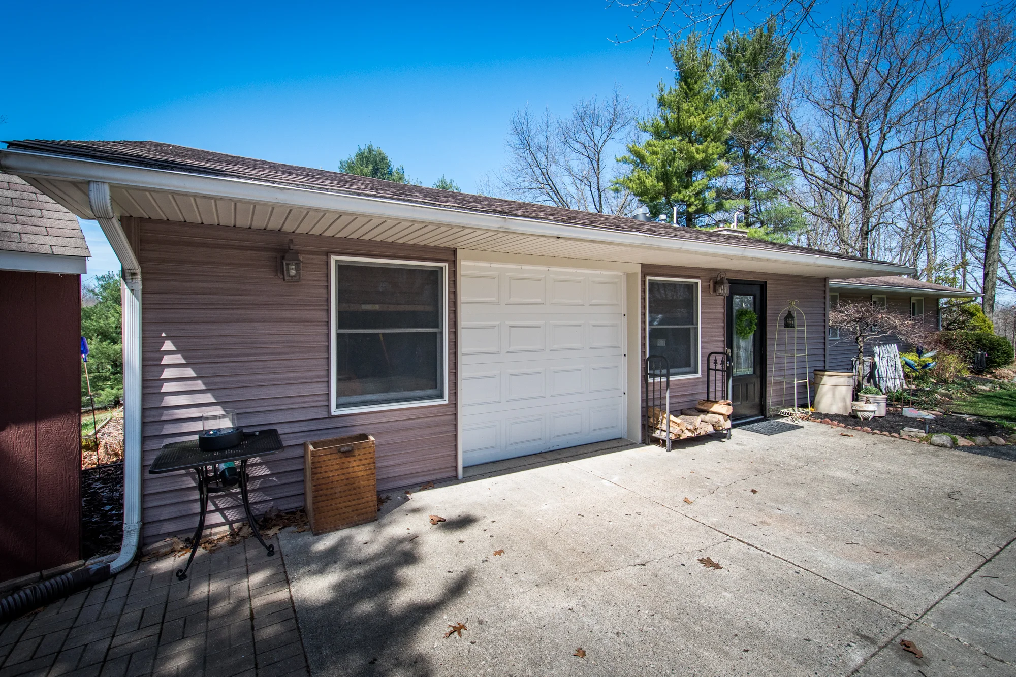 Tracilee, Howell - $240,000 DOM 2 / Sold for 94% of asking price / 4 Showings