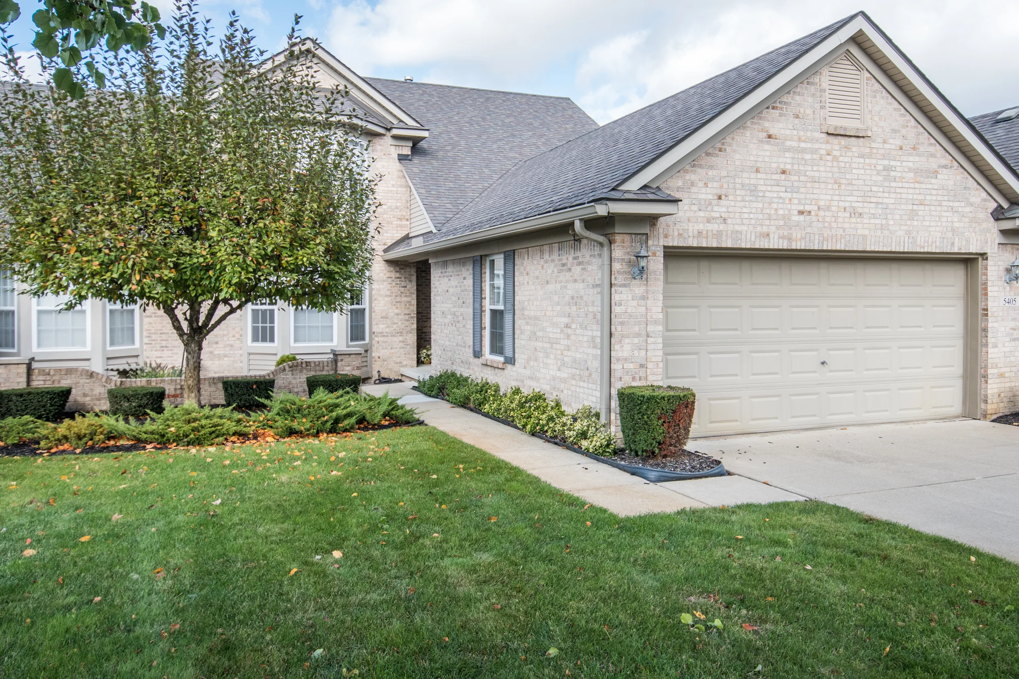 Ivy Court, Howell - $257,200 DOM 209 / Sold for 97% of asking price / 37 Showings