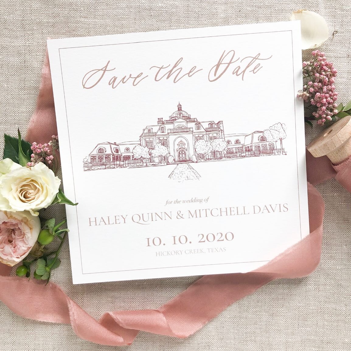 Venue illustrations on Save-the-Dates are a forever favorite 🥰
.
Planning: @engagedeventsdallas 
Venue: @theolanatx 
.
.
.
.
.
.
.
.
.
#venueillustation #savethedate #customiustration #veddingvenue #weddingvenueillustartion #dallaswedding #dfwweddin