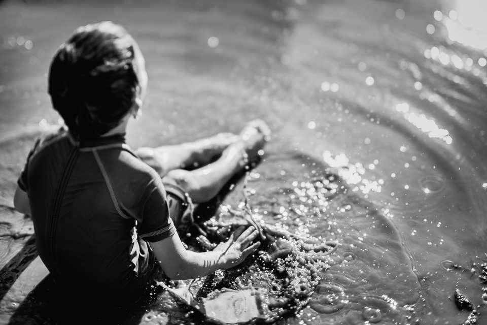 Diana Hagues Photography Freelensing summer adventures -  puddle splashing.jpg
