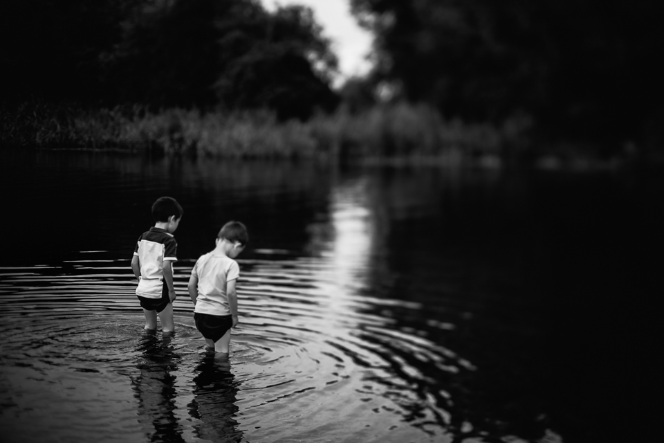 Diana Hagues Photography Freelensing summer adventures -  river dipping.jpg