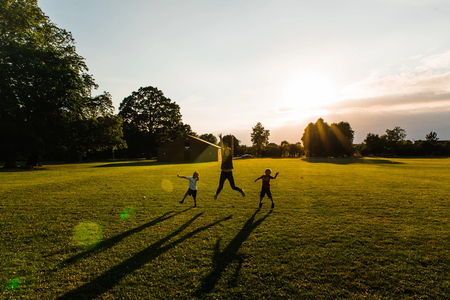Fun family shadows Diana Hagues Photography