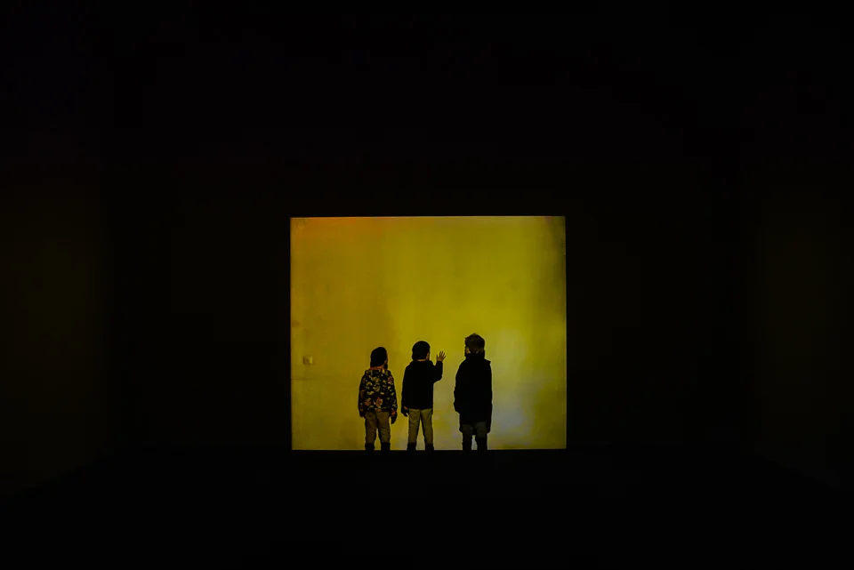 tate modern boys yellow room art galleries