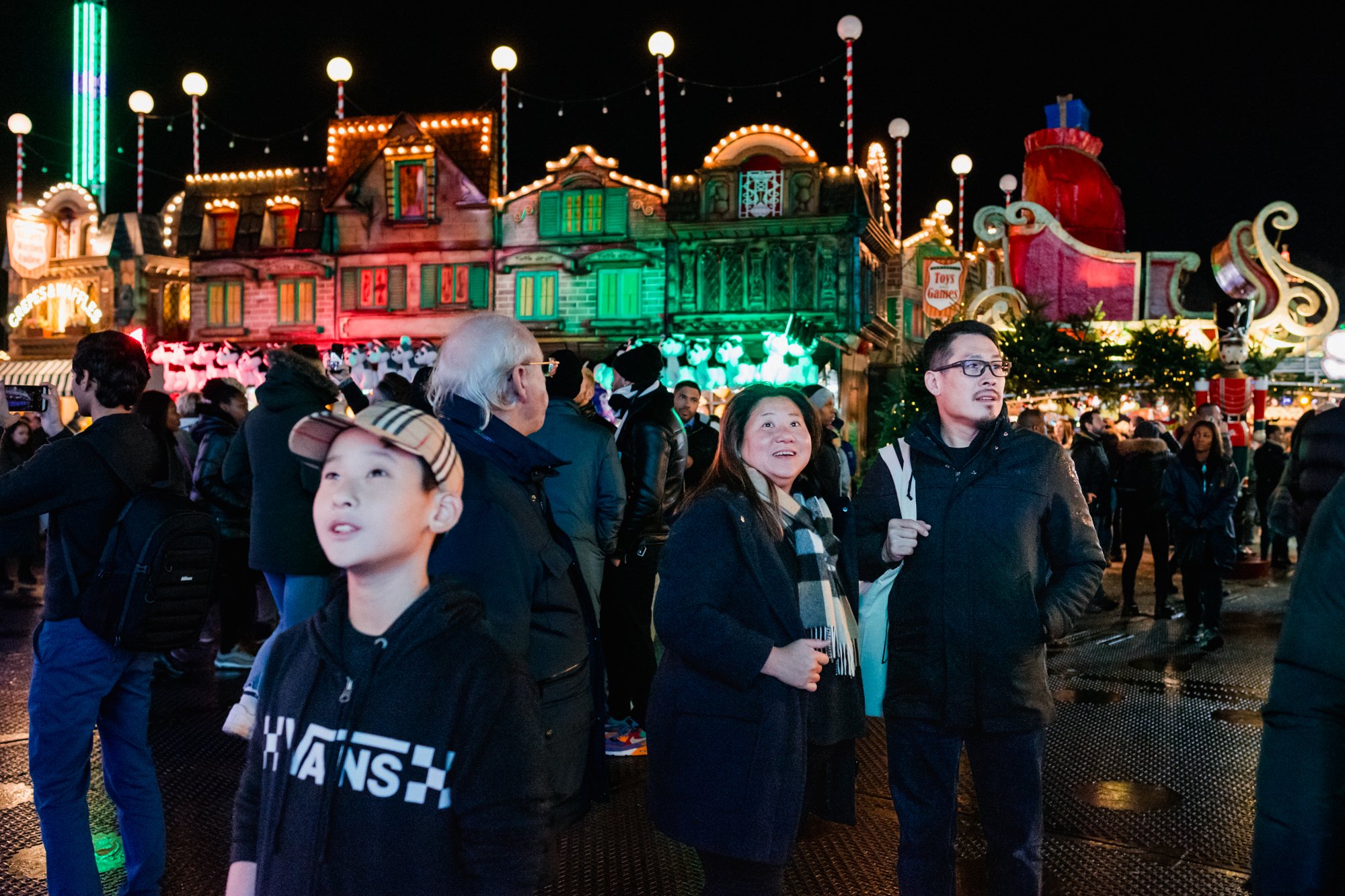 Winter-Wonderland-vacation-family-photo-session-in-London.jpg