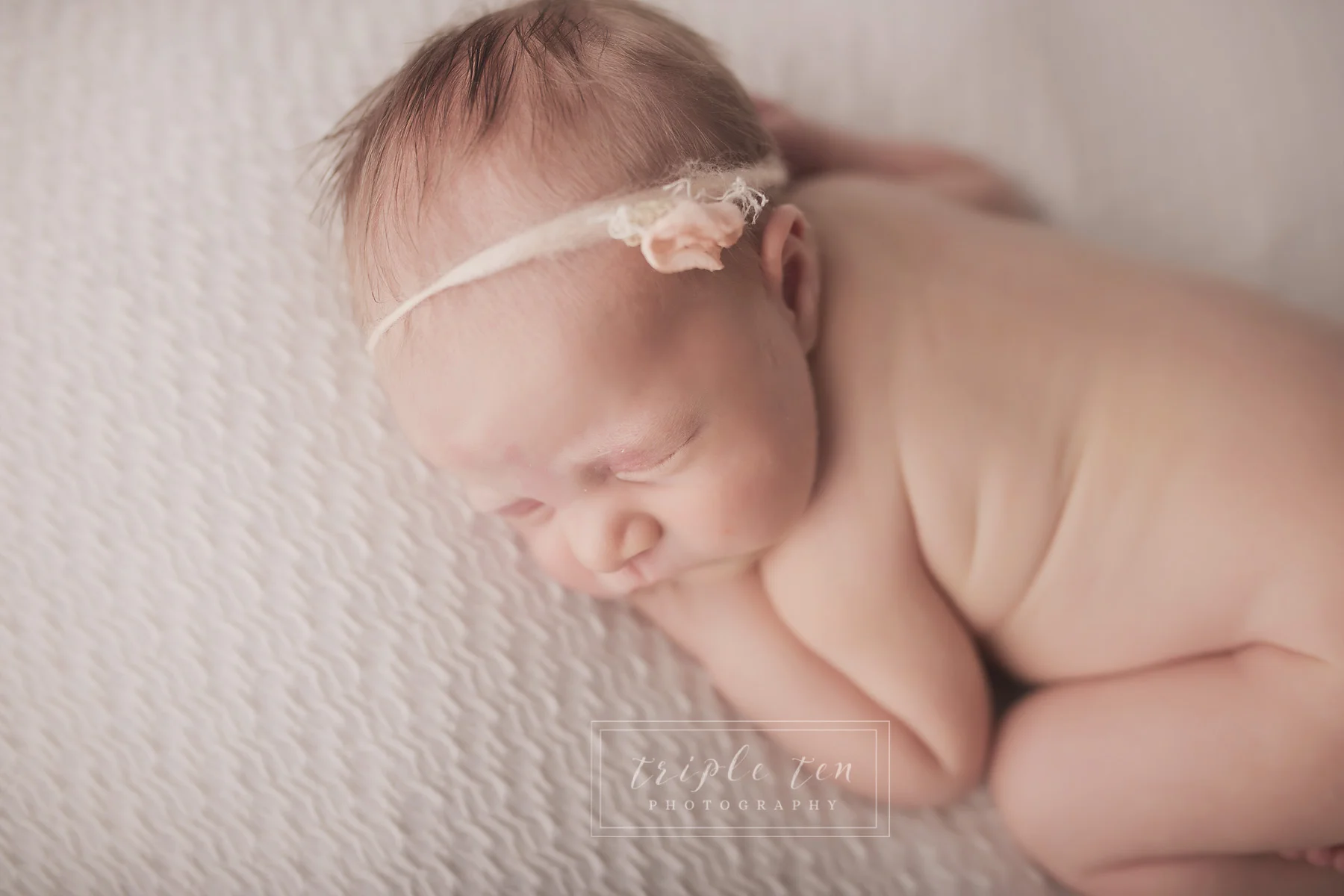 best red deer newborn photographer.jpg