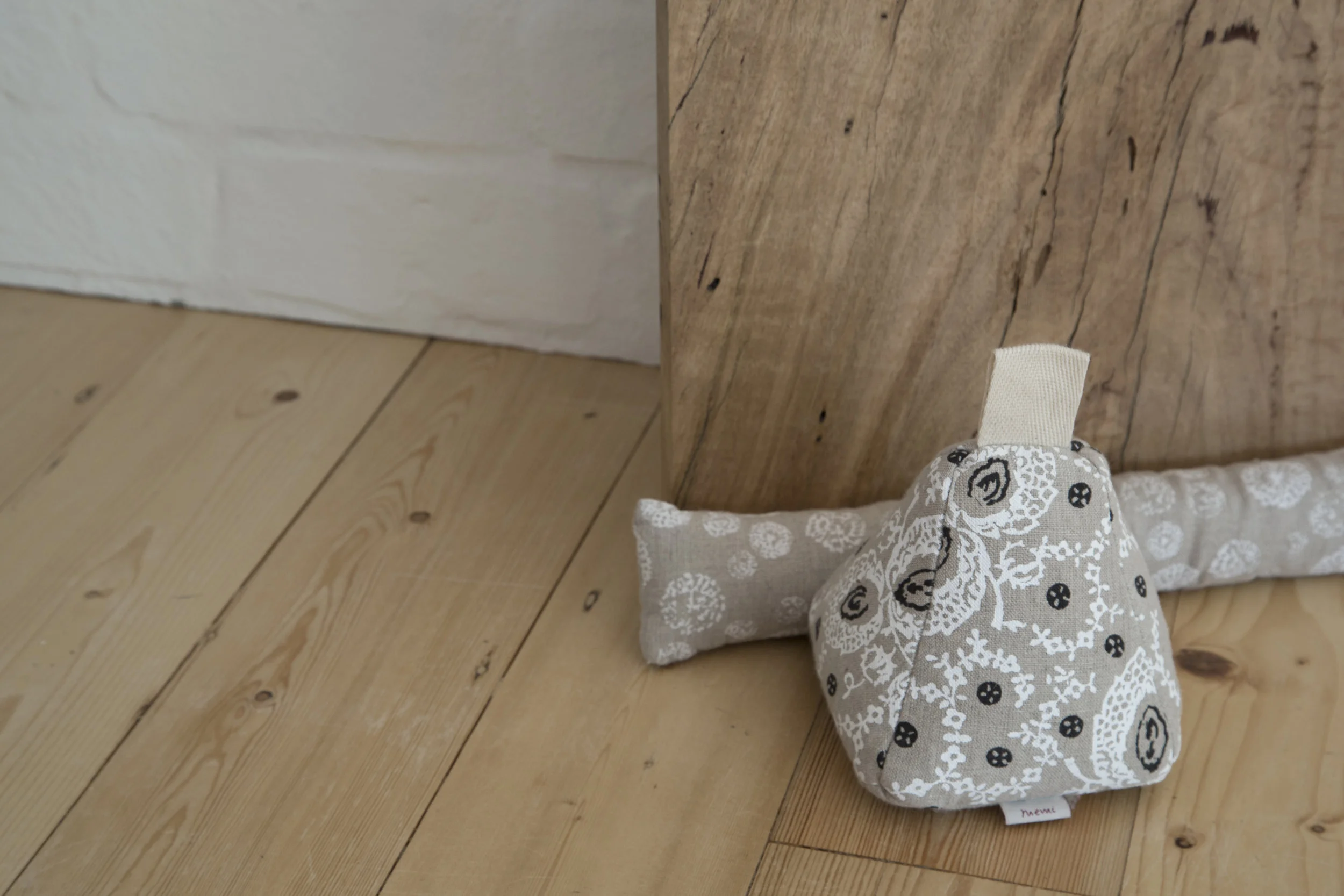 Doorstop_ambient.jpg