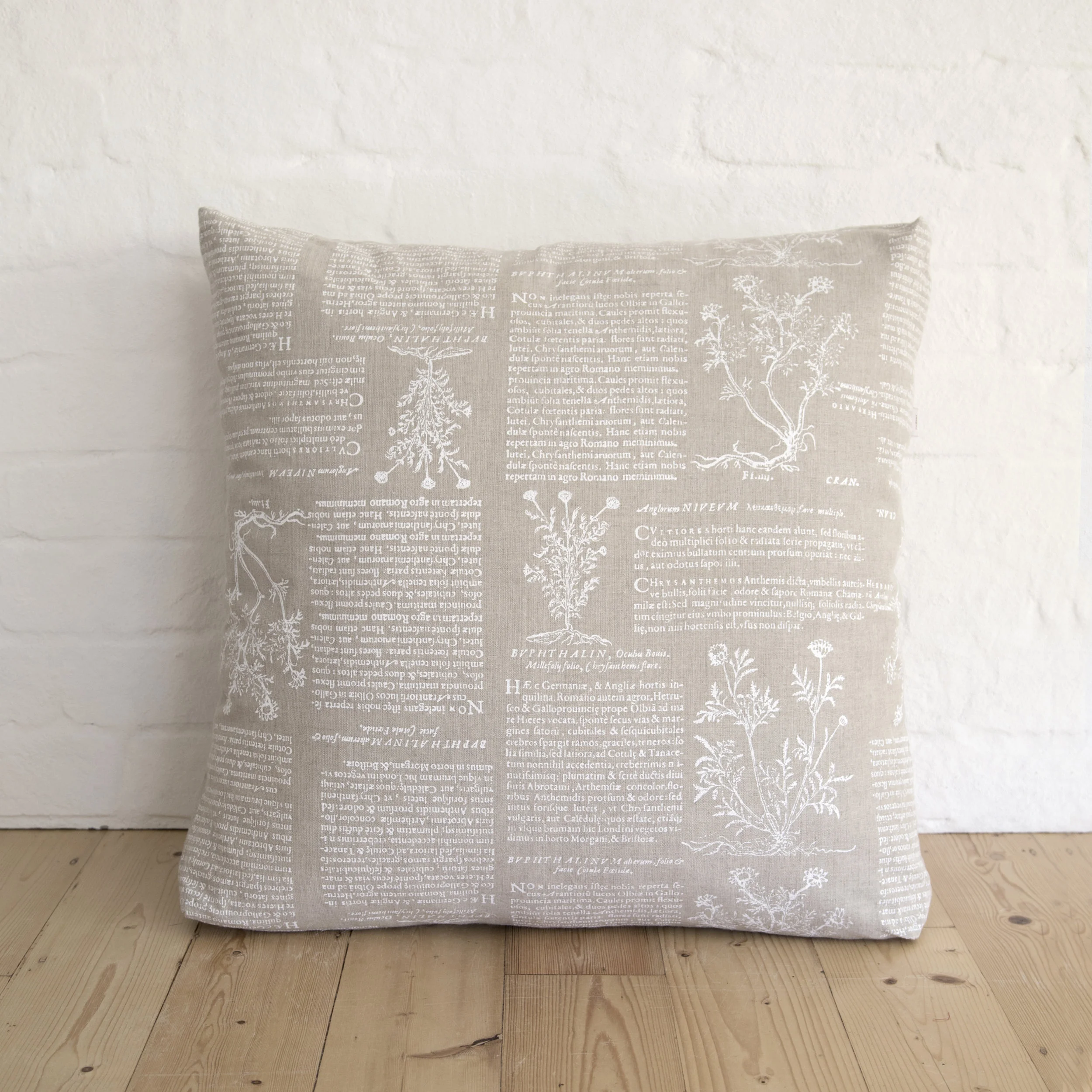 Floor Cushion in Latin Herbal white