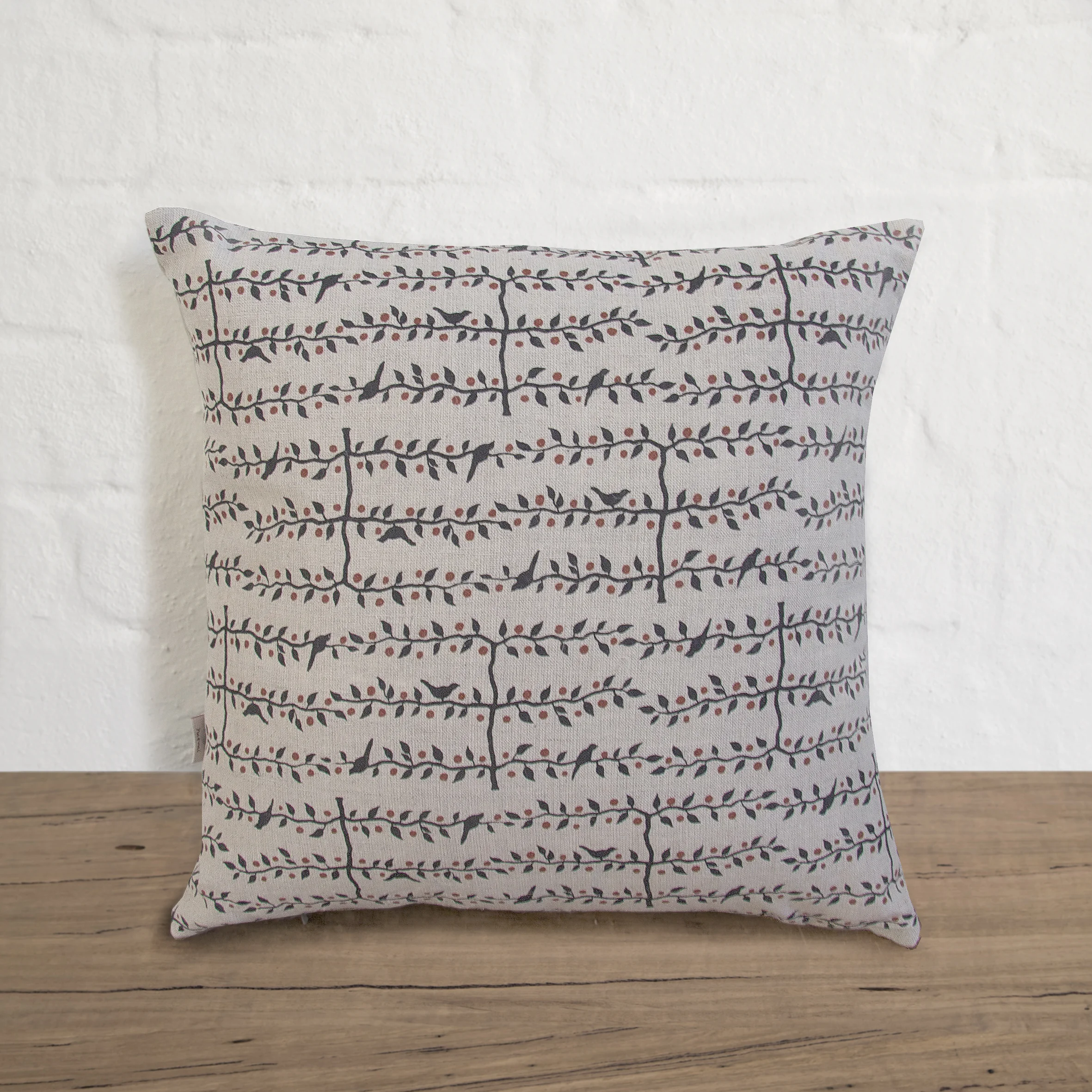 Small Cushion in Espalier black/red