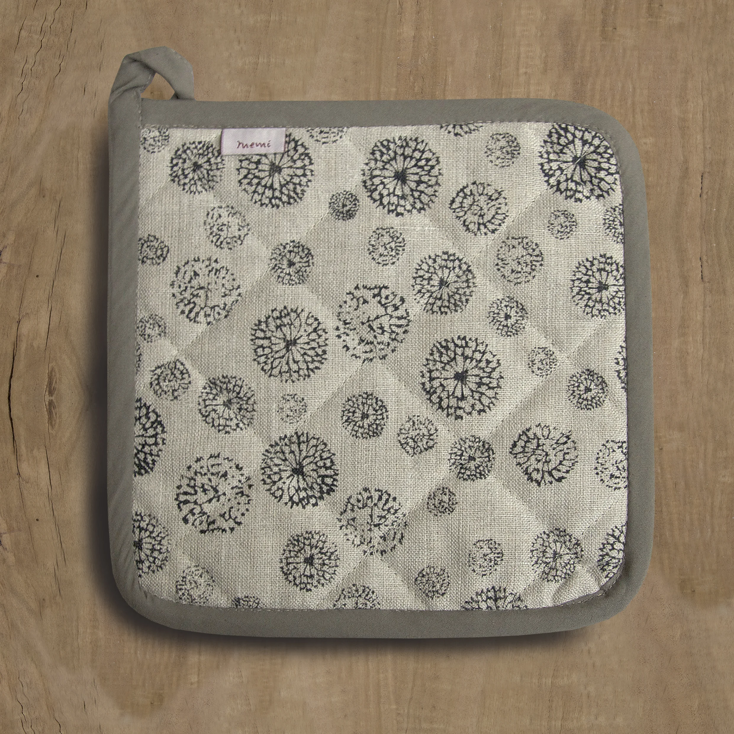 Potholder in Wildflower black