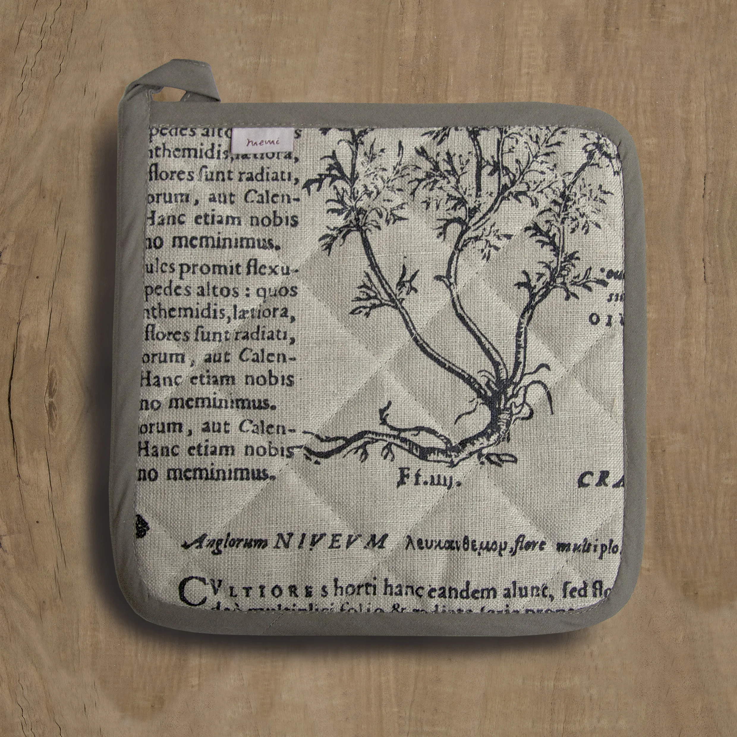 Potholder in Latin Herbal black
