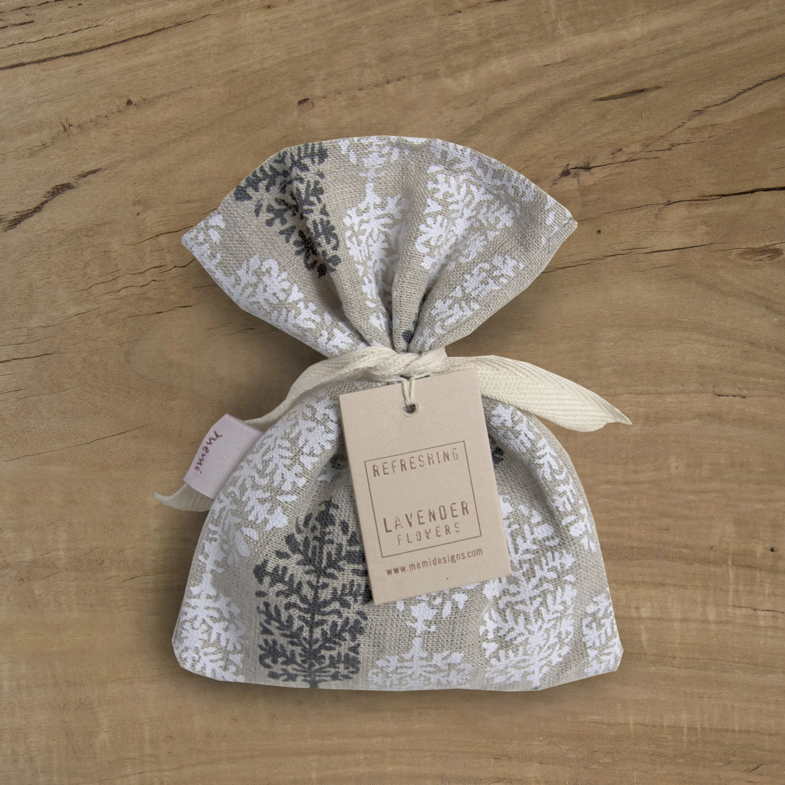 Lavender Bag in Indian Summer white/black
