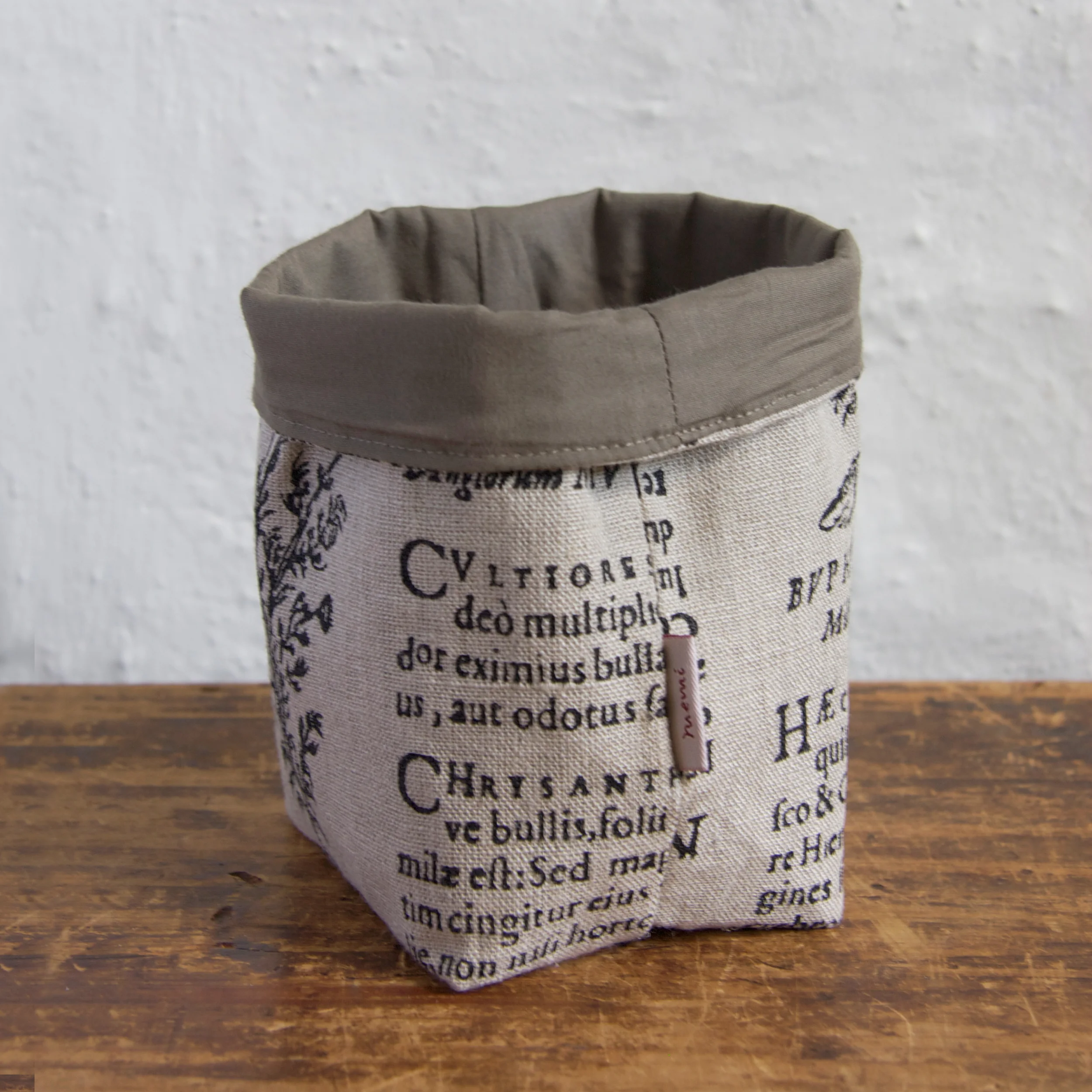 Small Fabric Basket in Latin Herbal black