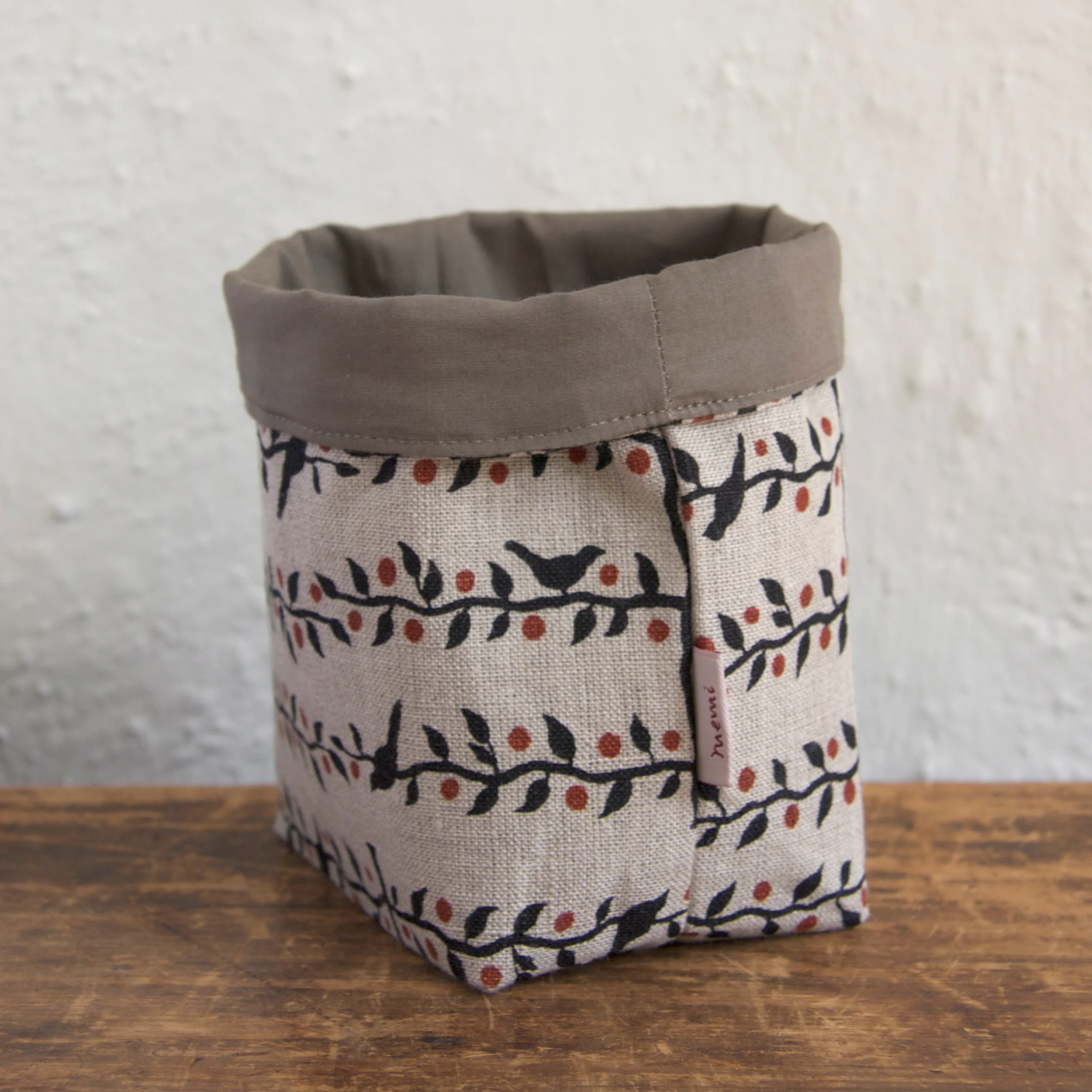 Small Fabric Basket in Espalier black/red