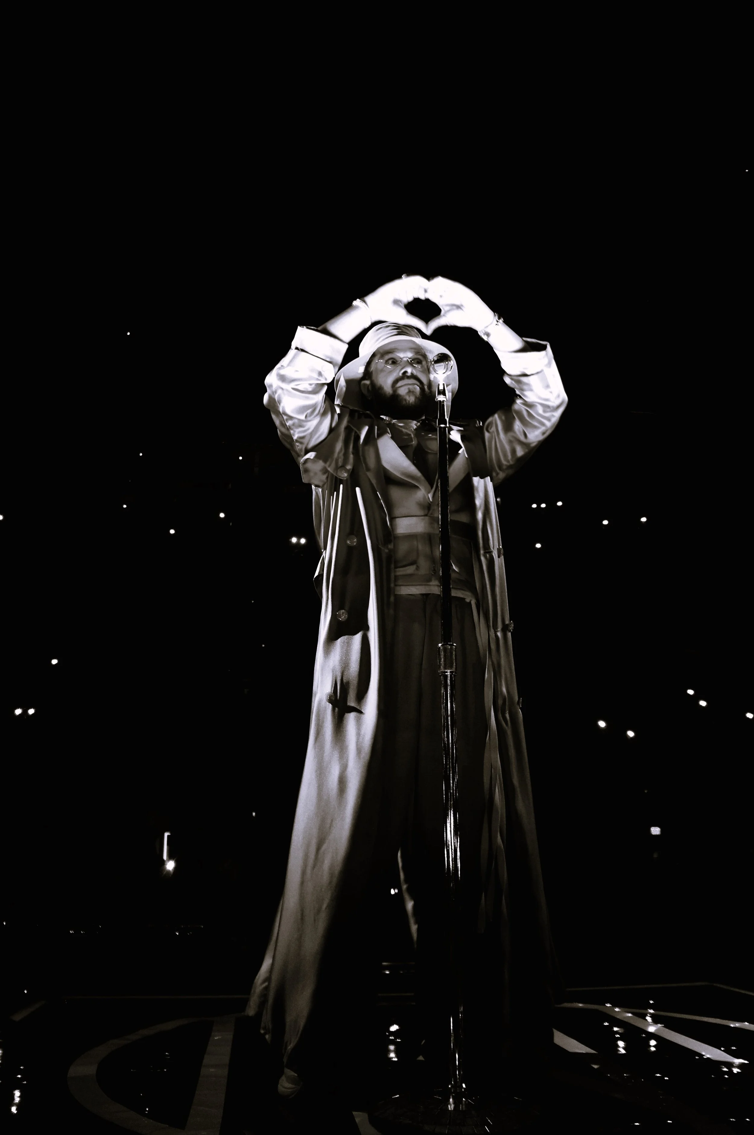 Maxwell brings his Serenade Tour to Baltimore's CFG Bank Arena (photo by Bridget Arnwine)