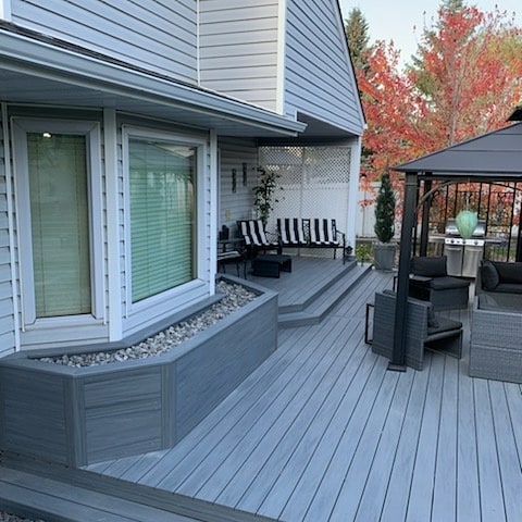 Built a planter box today! The client hired us to rebuild this planter after it fell apart less than a year after it was originally built. These decks are a big investment and there is nothing worse than a poor installation. Edmonton has many talente