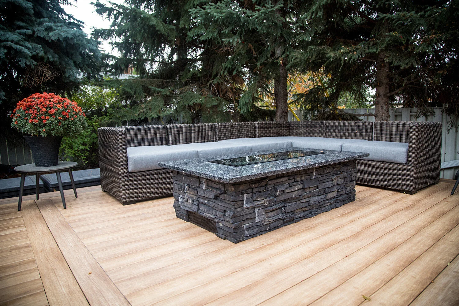 Edmonton Deck Builders — Knottwood Construction