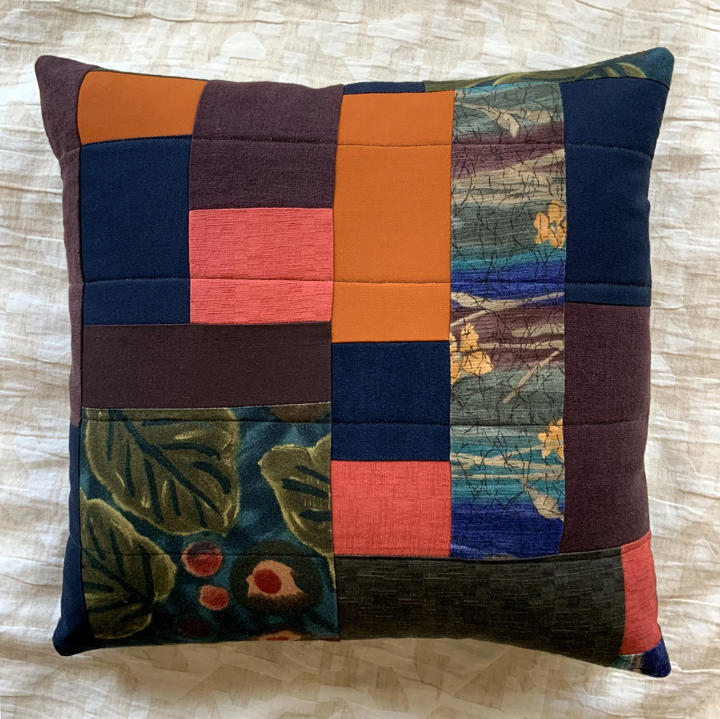 Pillow 02 - Silk Grandma blend