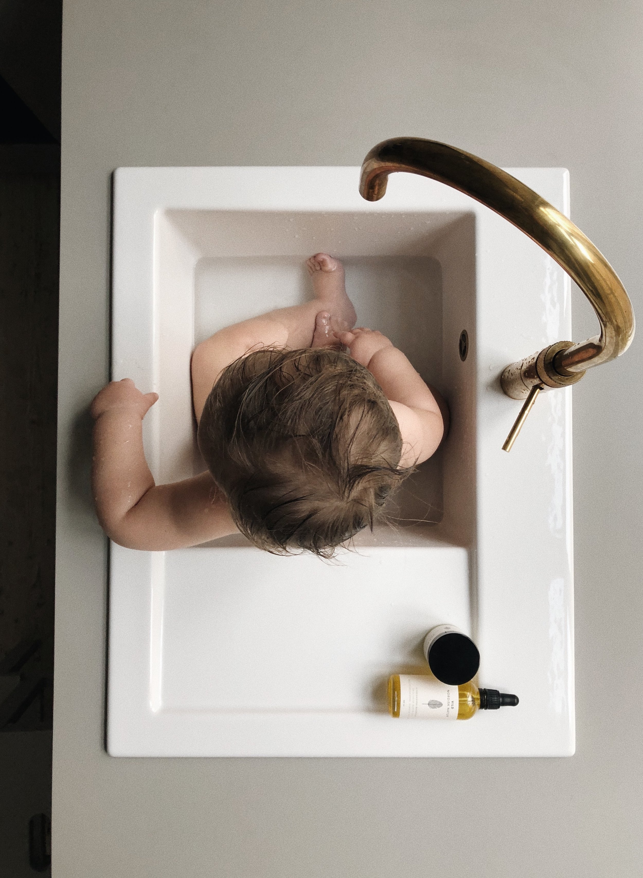 CHRISTMAS HOLIDAY BATH