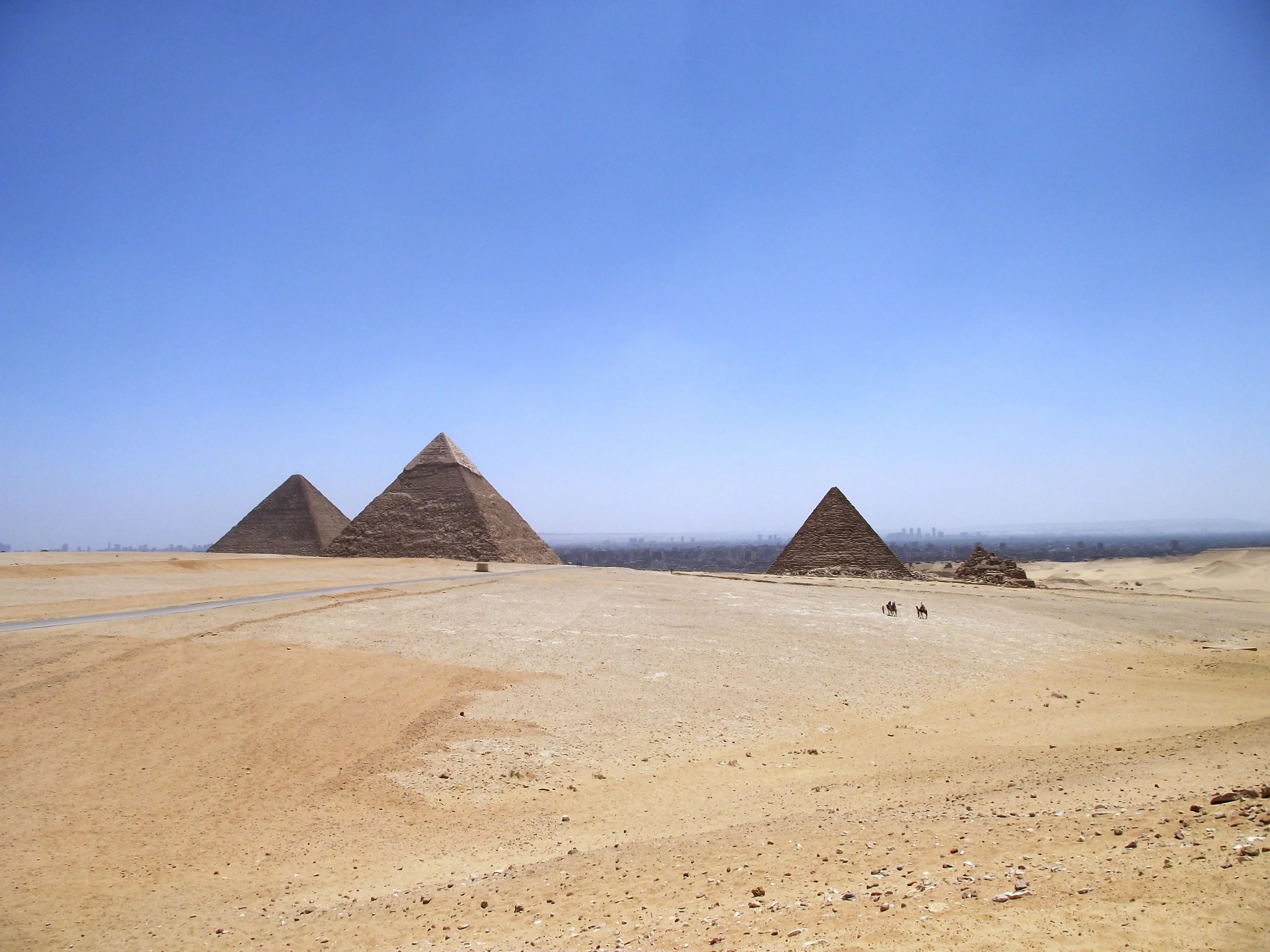 Egypt-Cairo-Pyramids-of-Giza-2.jpg