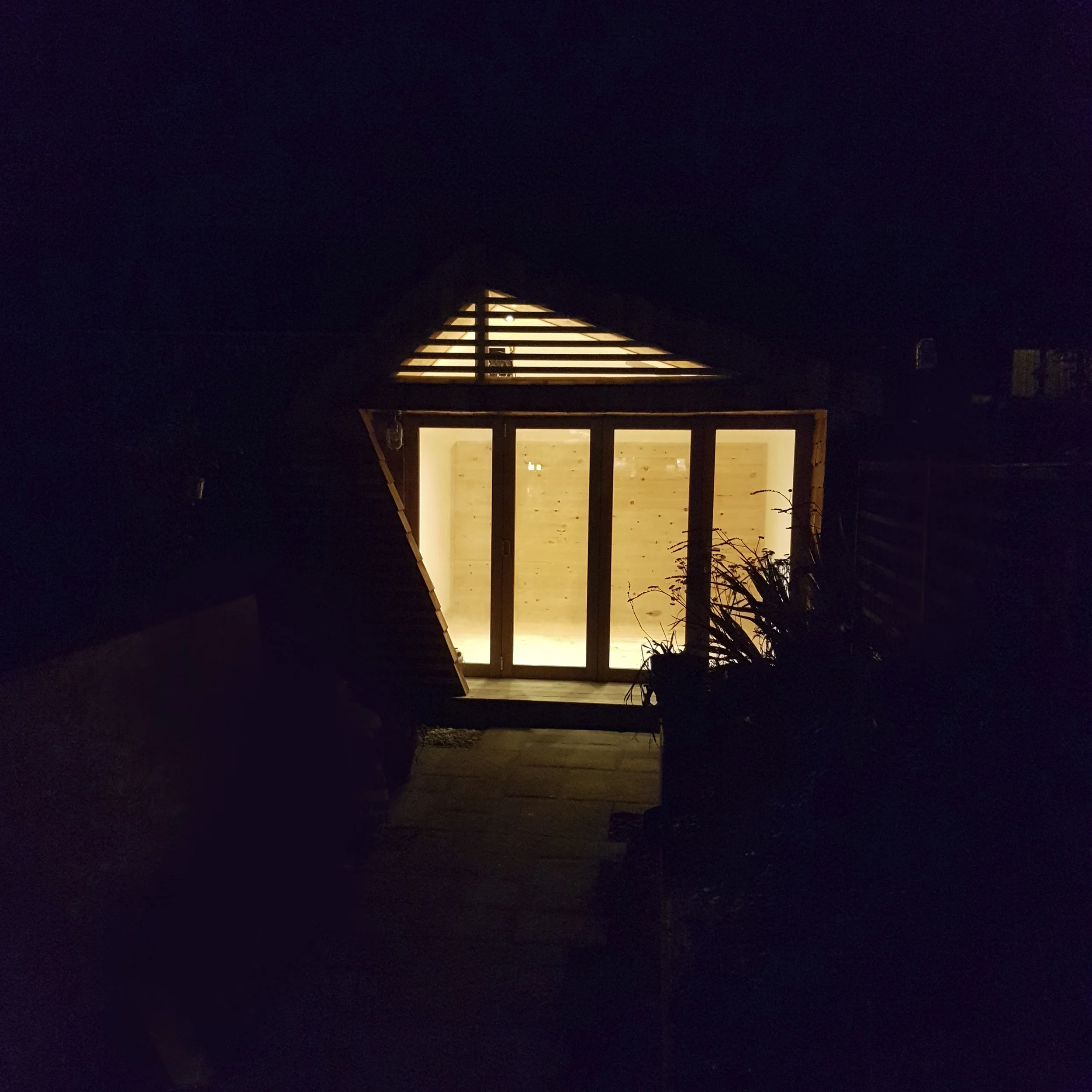 Square_shed.jpg