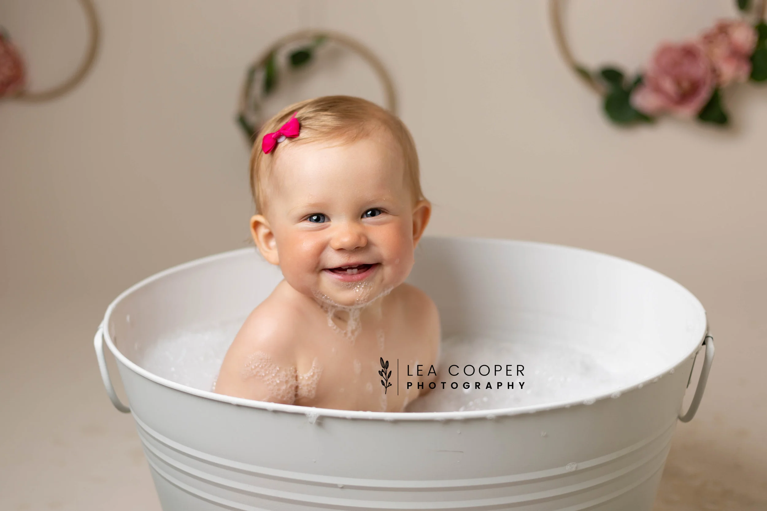 LEA-COOPER-PHOTOGRAPHY-CAKE-SMASH-PHOTOS-BIRTHDAY-PICTURES-WILLENHALL-WEST-MIDLANDS-SPLASH-CHILD-PHOTOGRAPHY-PORTRAIT-WEST-MIDLANDS-WOLVERHAMPTON-12.jpg
