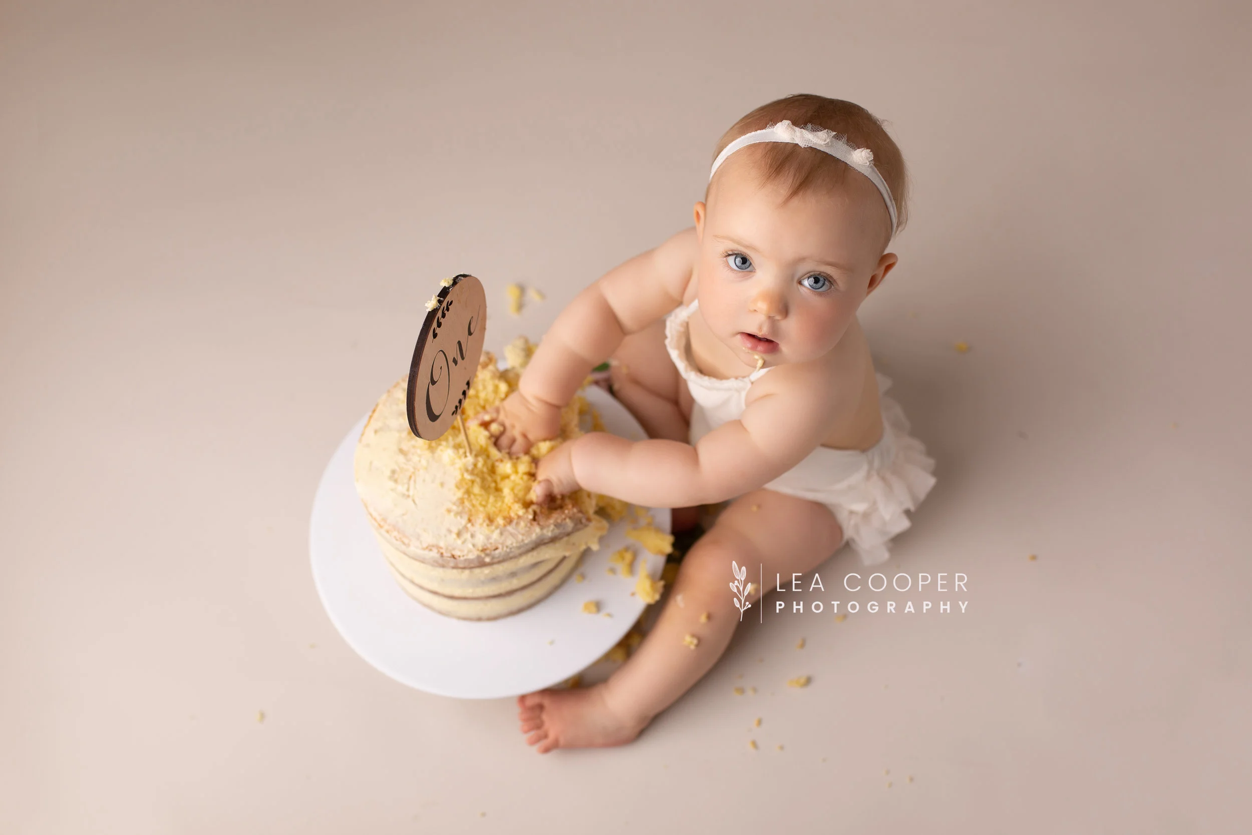 LEA-COOPER-PHOTOGRAPHY-CAKE-SMASH-SESSION-BIRTHDAY-PHOTOS-1ST-BIRTHDAY-SPLASH-SESSION-SMASH-SESSION-CHILDRENS-PHOTOGRAPHY-WILLENHALL-WOLVERHAMPTON-BIRMINGHAM-WEST-MIDLANDS-UK-8.jpg