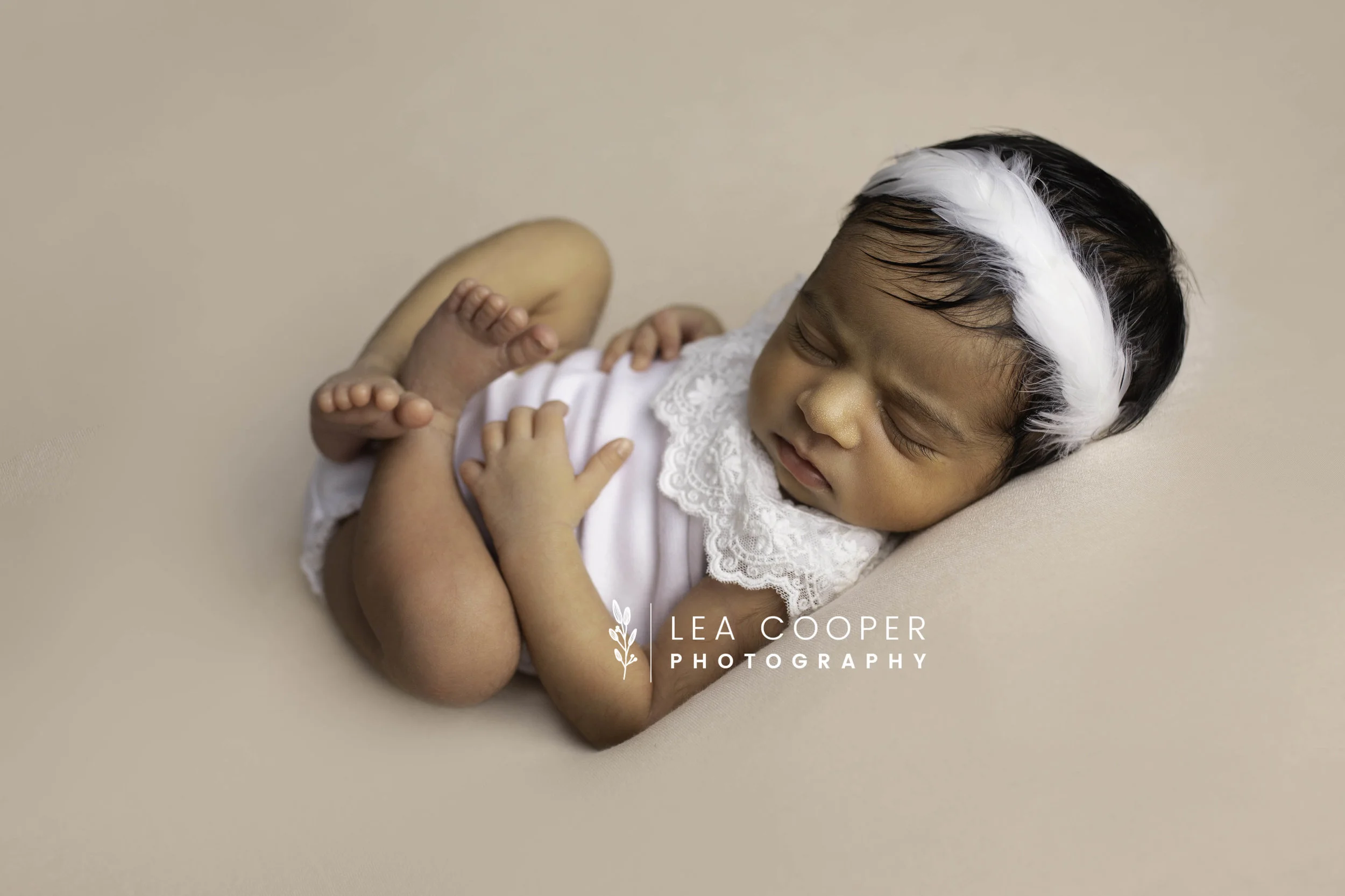 LEA-COOPER-PHOTOGRAPHY-NEWBORN-PHOTOGRAPHER-BABY-PHOTOGRAPHY-NEWBORN-SESSION-WILLENHALL-WOLVERHAMPTON-WEST-MIDLANDS-UK-9.jpg