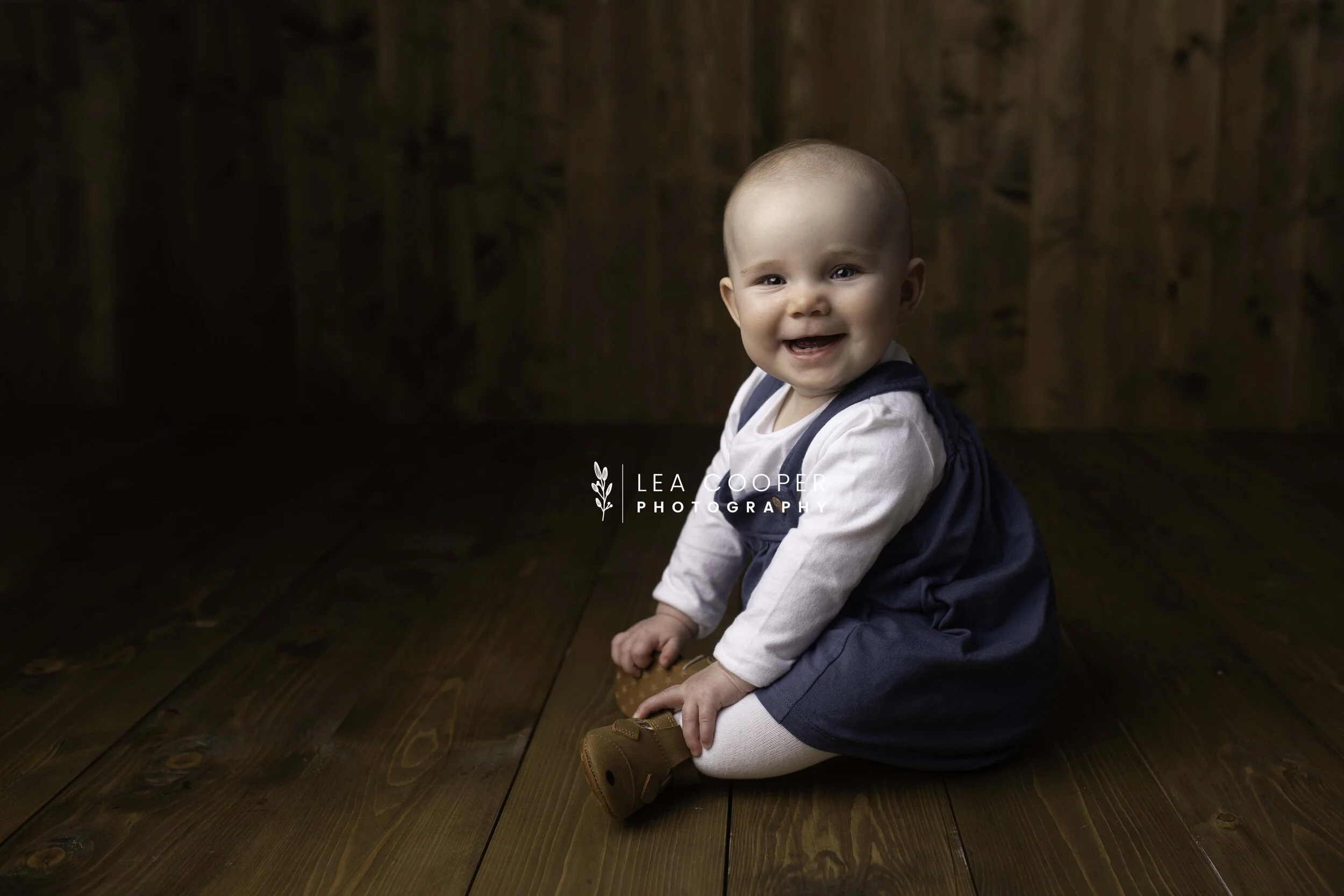 lea-cooper-photography-family-session-family-photoshoot-sitter-session-willenhall-wolverhampton-west-midlands-14.jpg